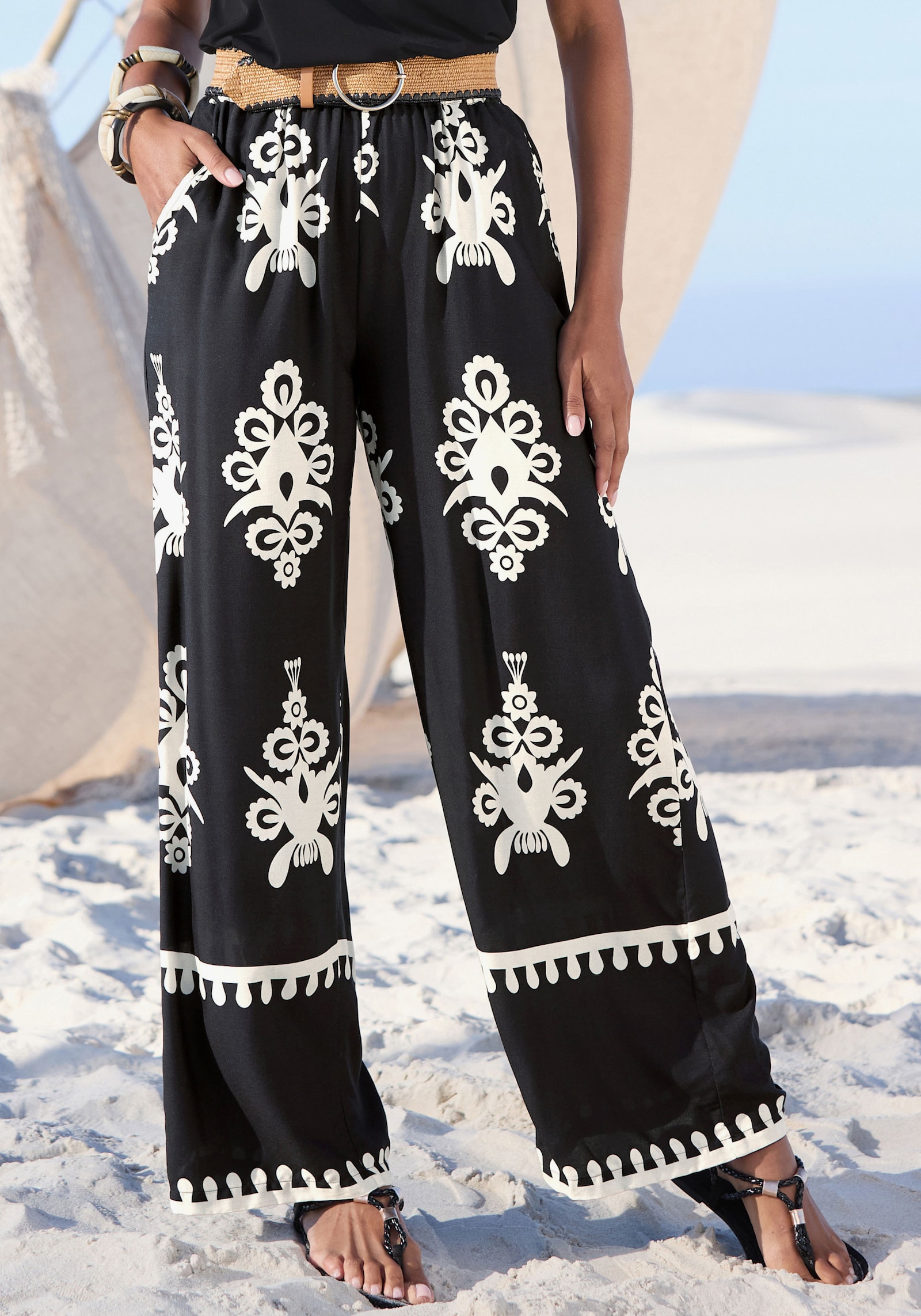 LASCANA Palazzohose - schwarz-sand bedruckt