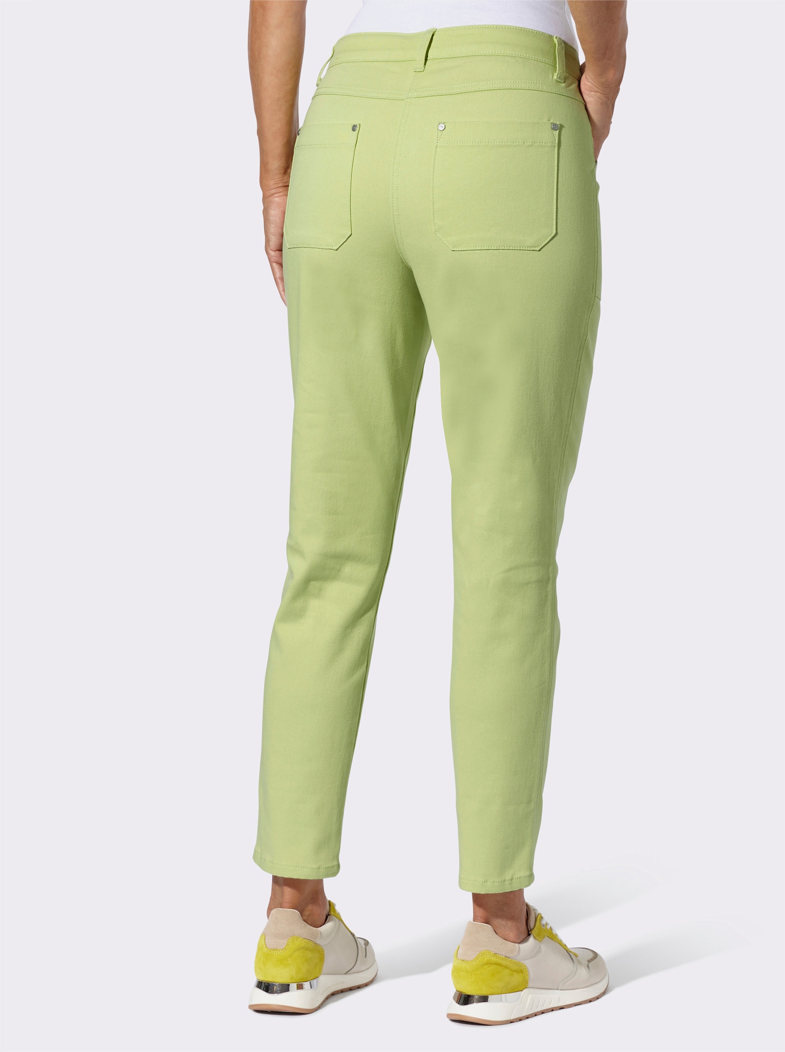 Jeans mit v-förmigem Sattel - pistazie