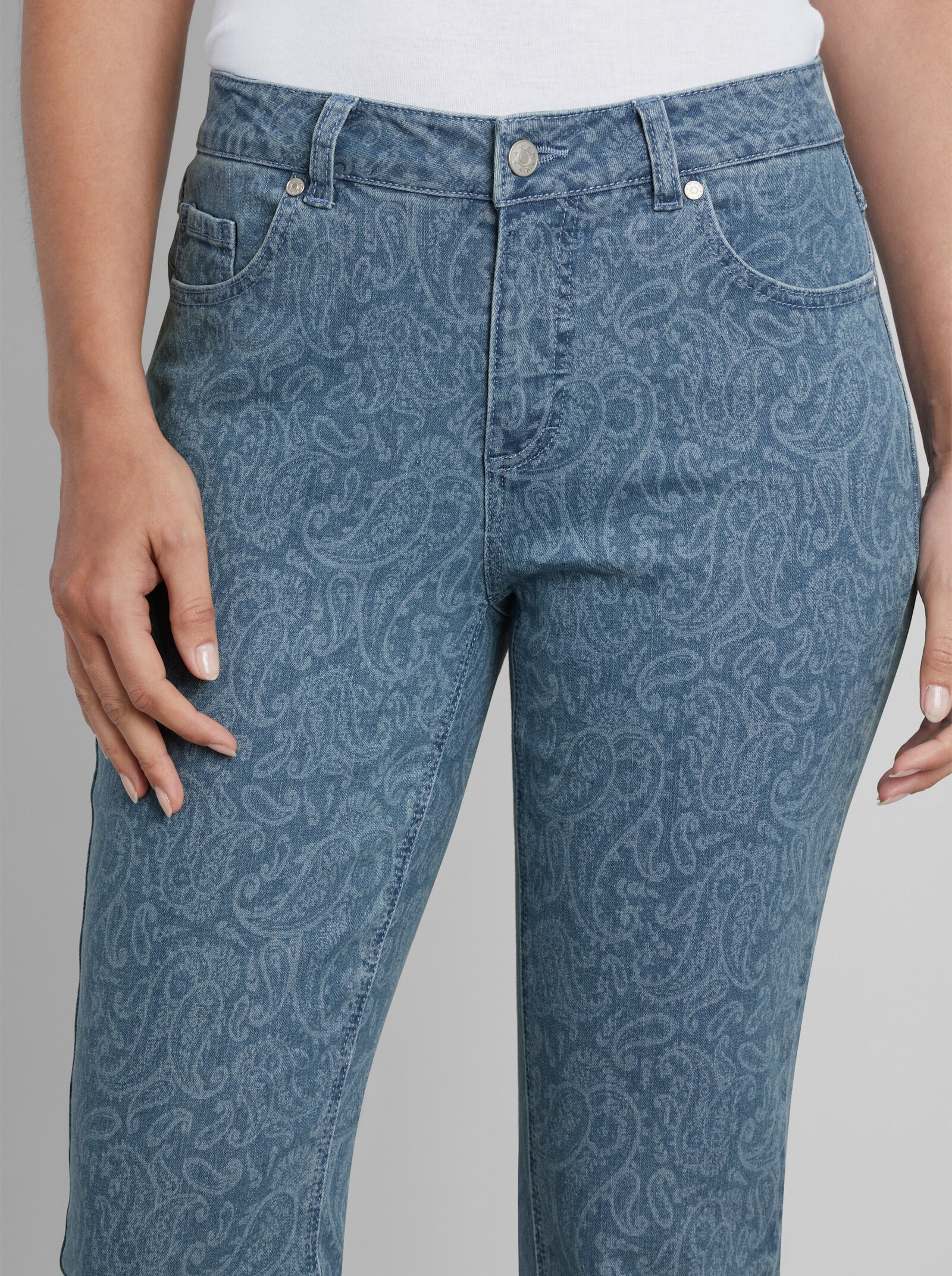 heine 5-Pocket-Jeans mit Paisley-Muster - blue-bleached
