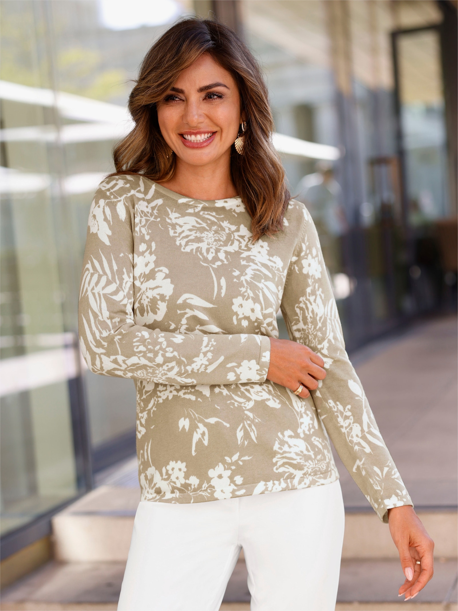 Rundhalspullover in Strickjersey-Qualität - ecru-beige-bedruckt