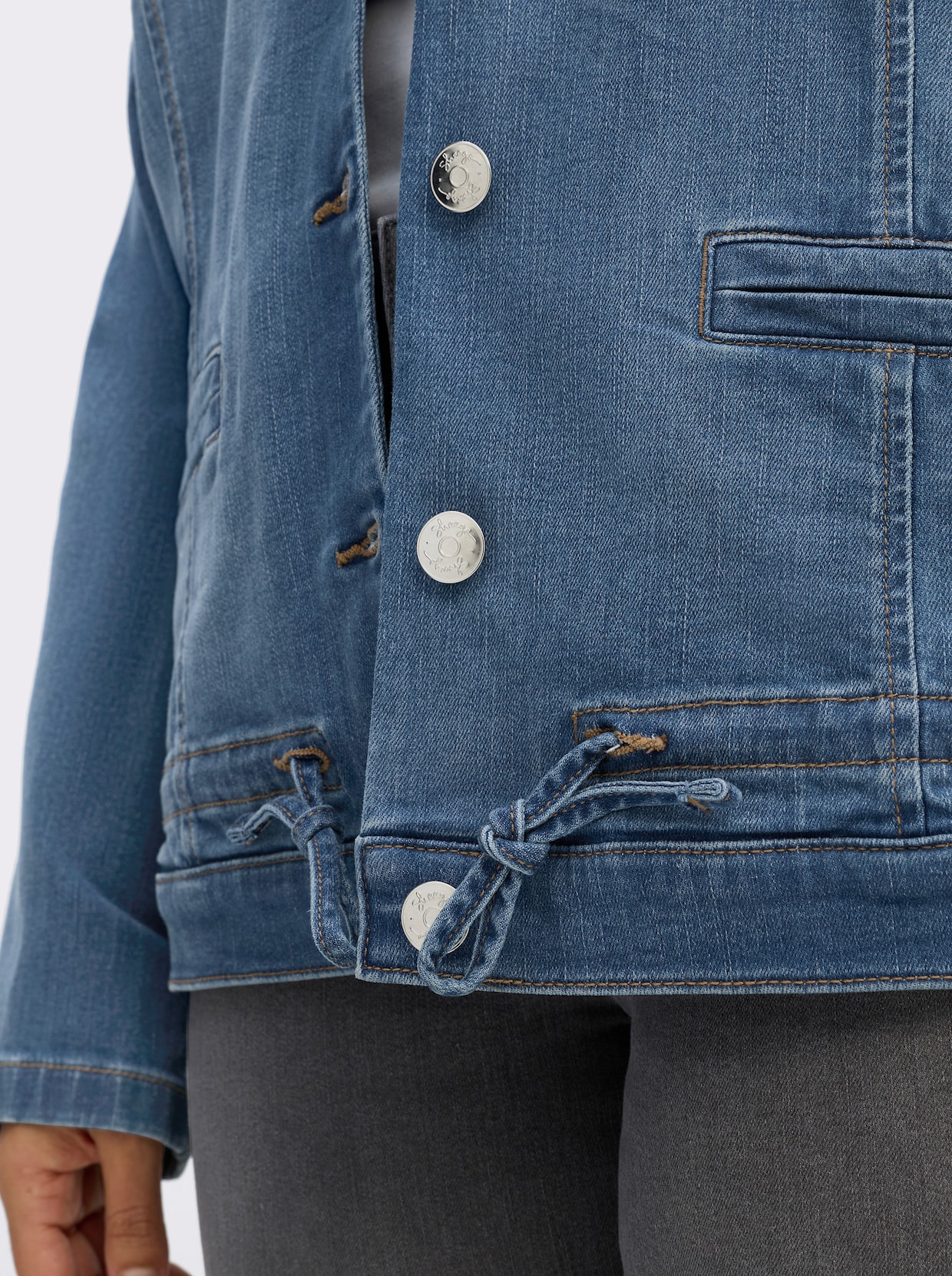 sheego Jeansblazer mit Kordelzug am Saum - blue-bleached