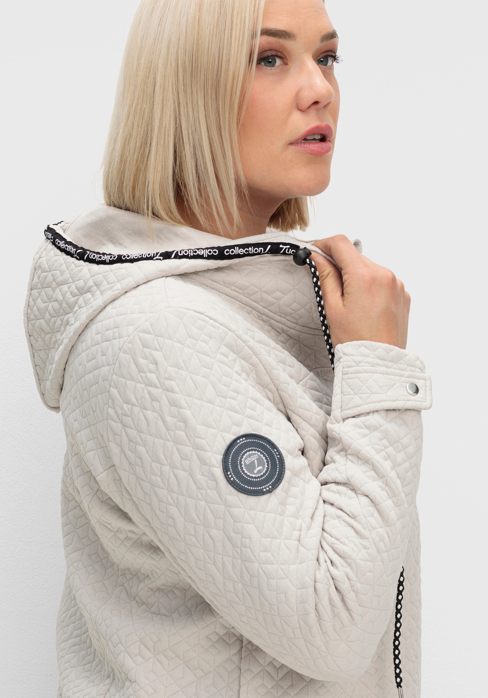 Shirtjacke in strukturierter Qualität, kontrastfarbene Details - hellgrau