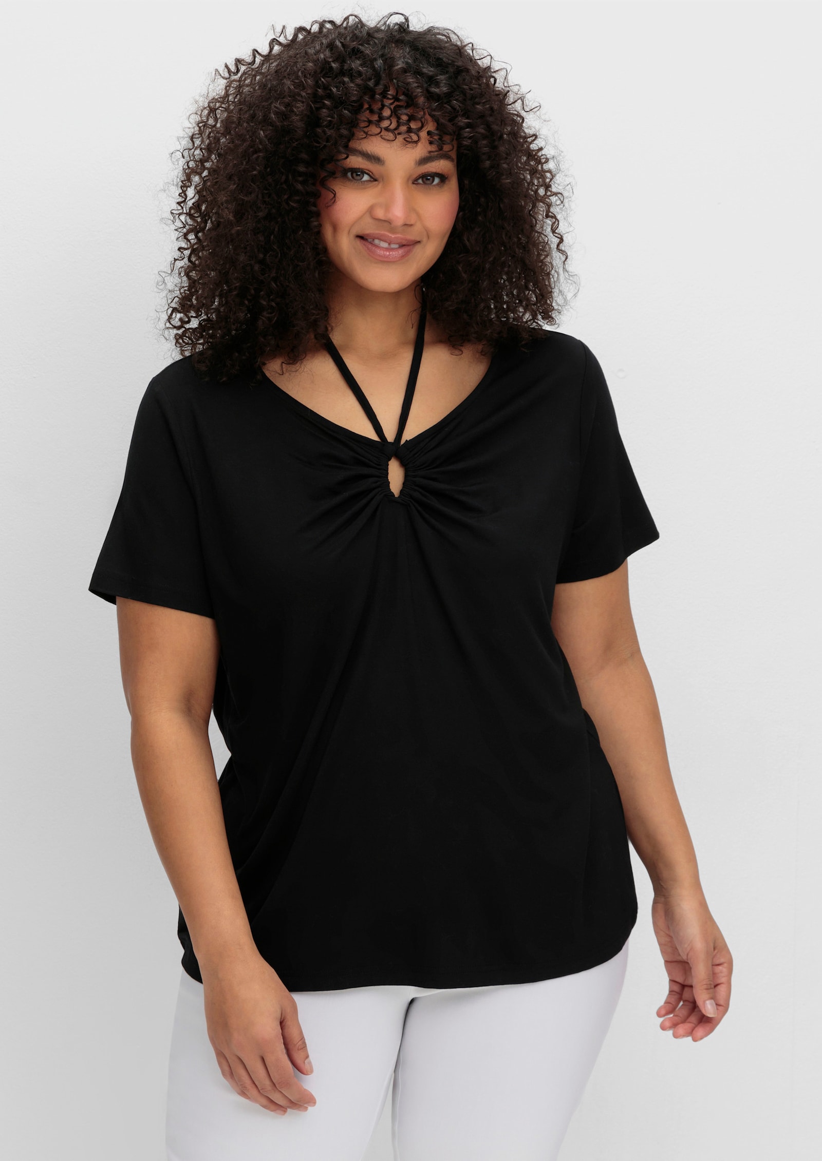 sheego by Joe Browns Neckholdershirt mit V-Cut - schwarz
