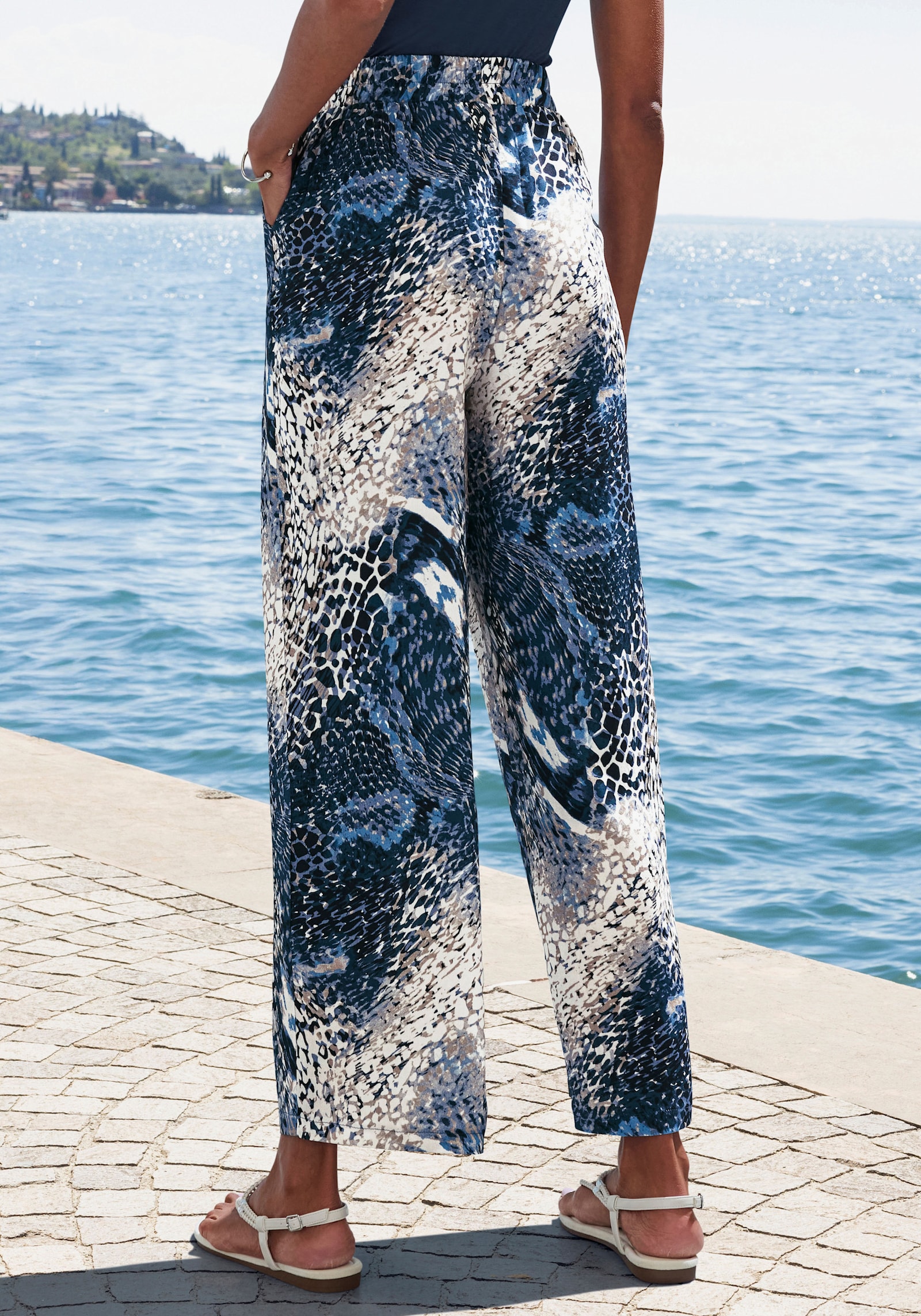 LASCANA Palazzohose - blau bedruckt