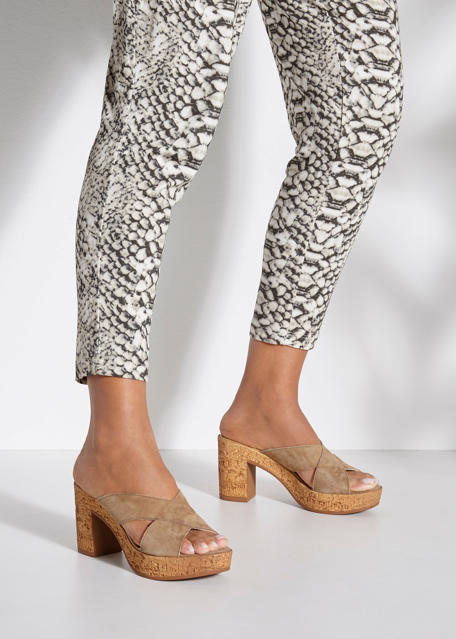 LASCANA Pantolette - taupe