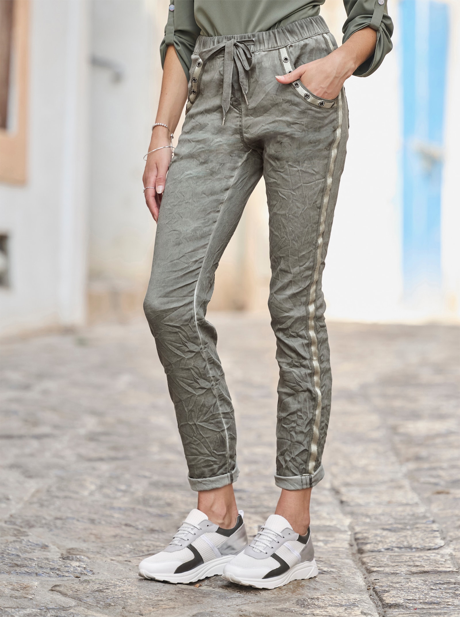 heine Schlupfhose in Oil-dyed-Waschung - khaki