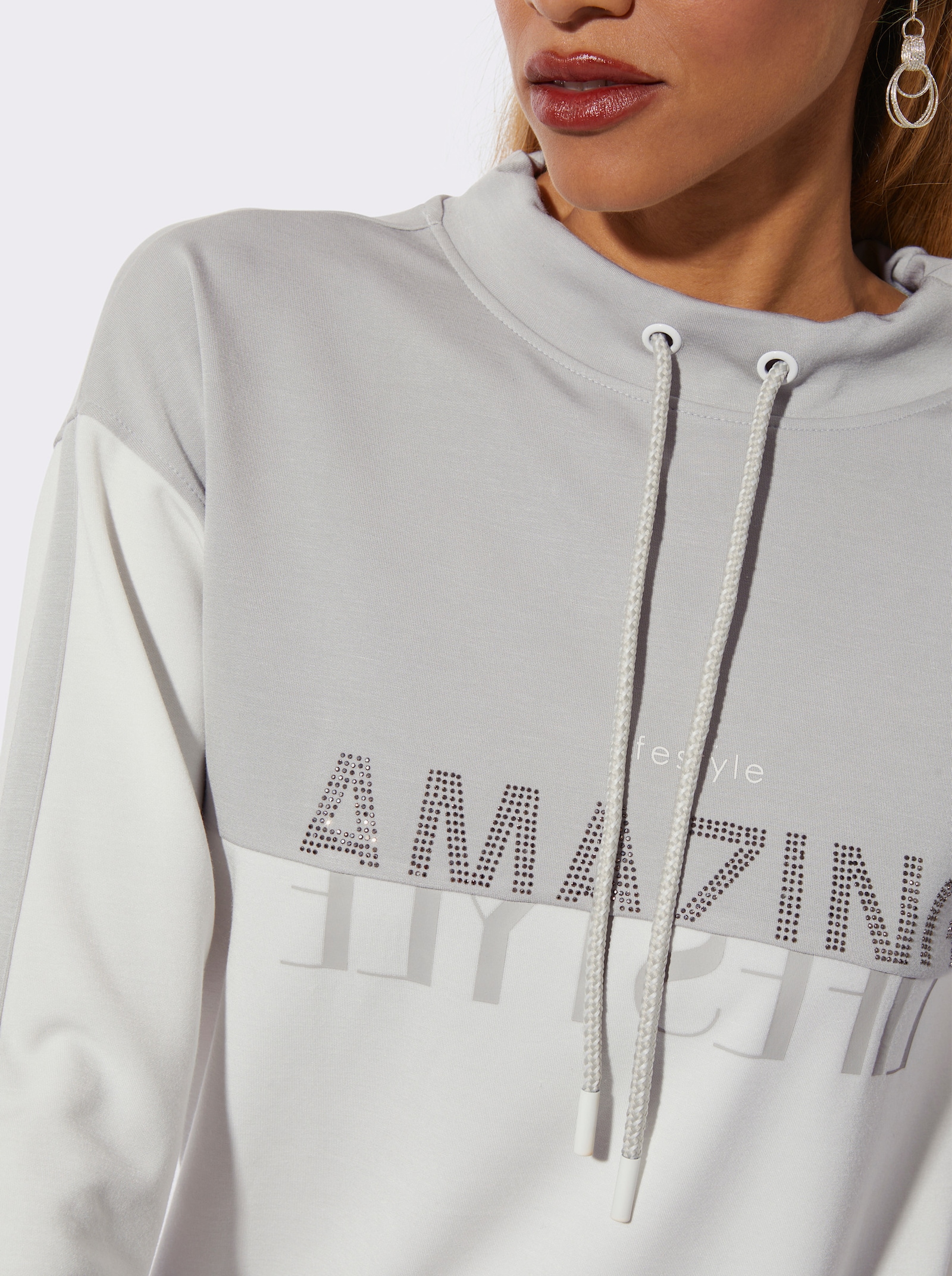 Sweatshirt mit Ziersteinchen - ecru-hellgrau