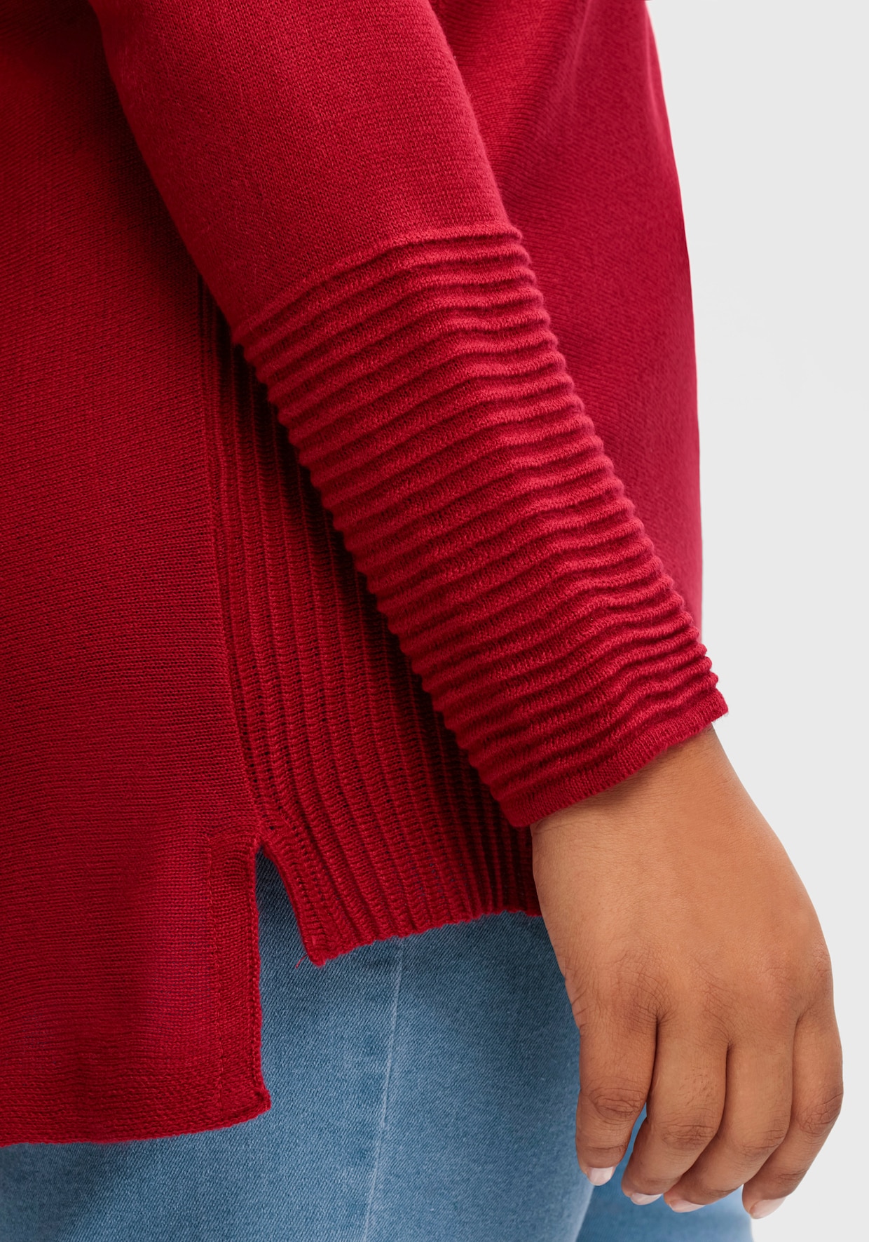 Rundhalspullover mit Ripp-Details - rot