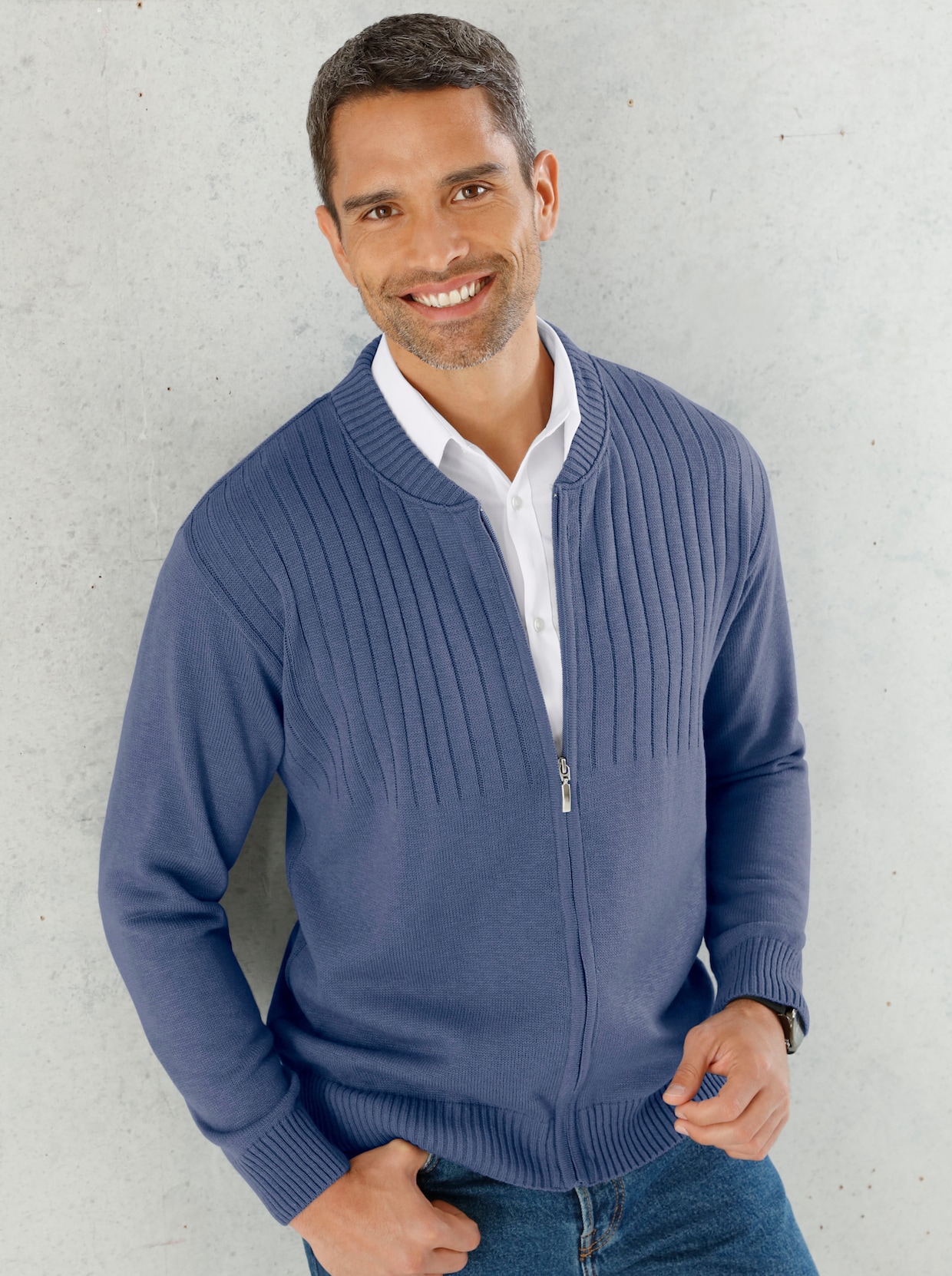 Pletený sveter - jemná modrá