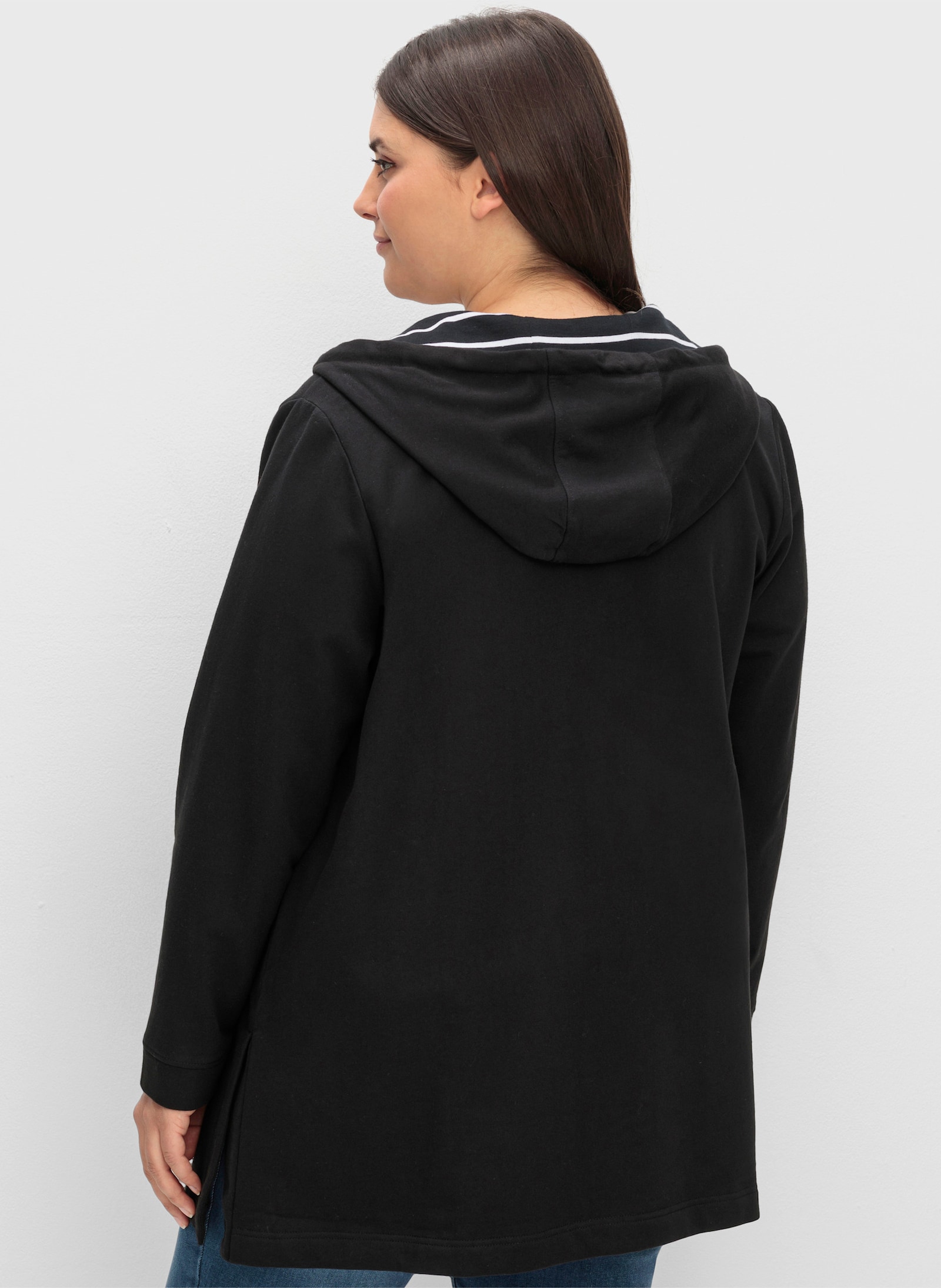 sheego Sweatjacke in Longform, innen angeraut - schwarz