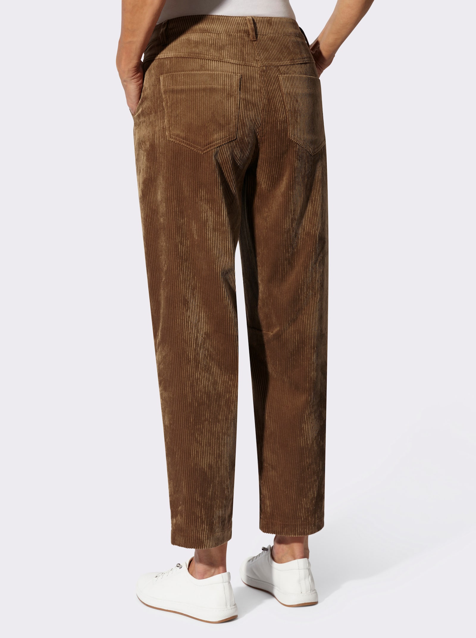 Cordhose mit fließendem Fall - braun