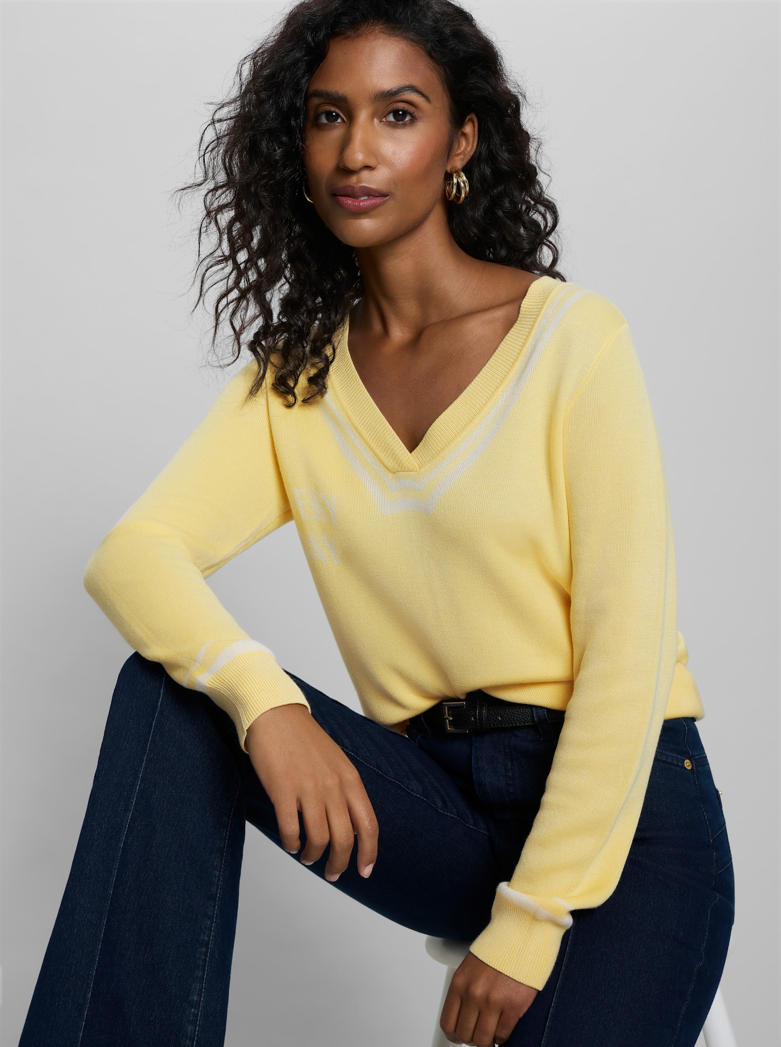 heine Pullover mit tiefem V-Ausschnitt - zitrone-ecru