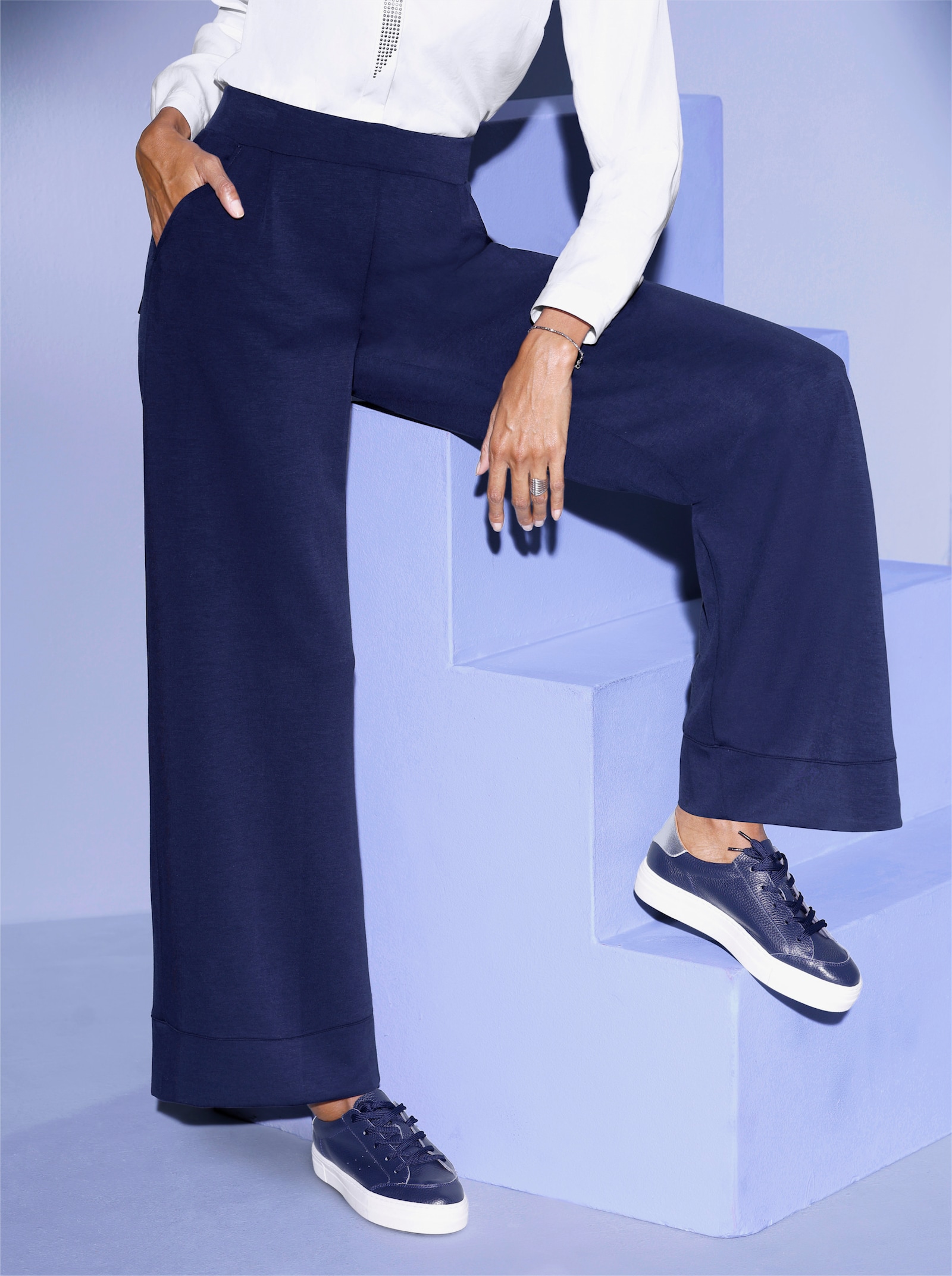 Schlupfhose mit Bundfalten - marine