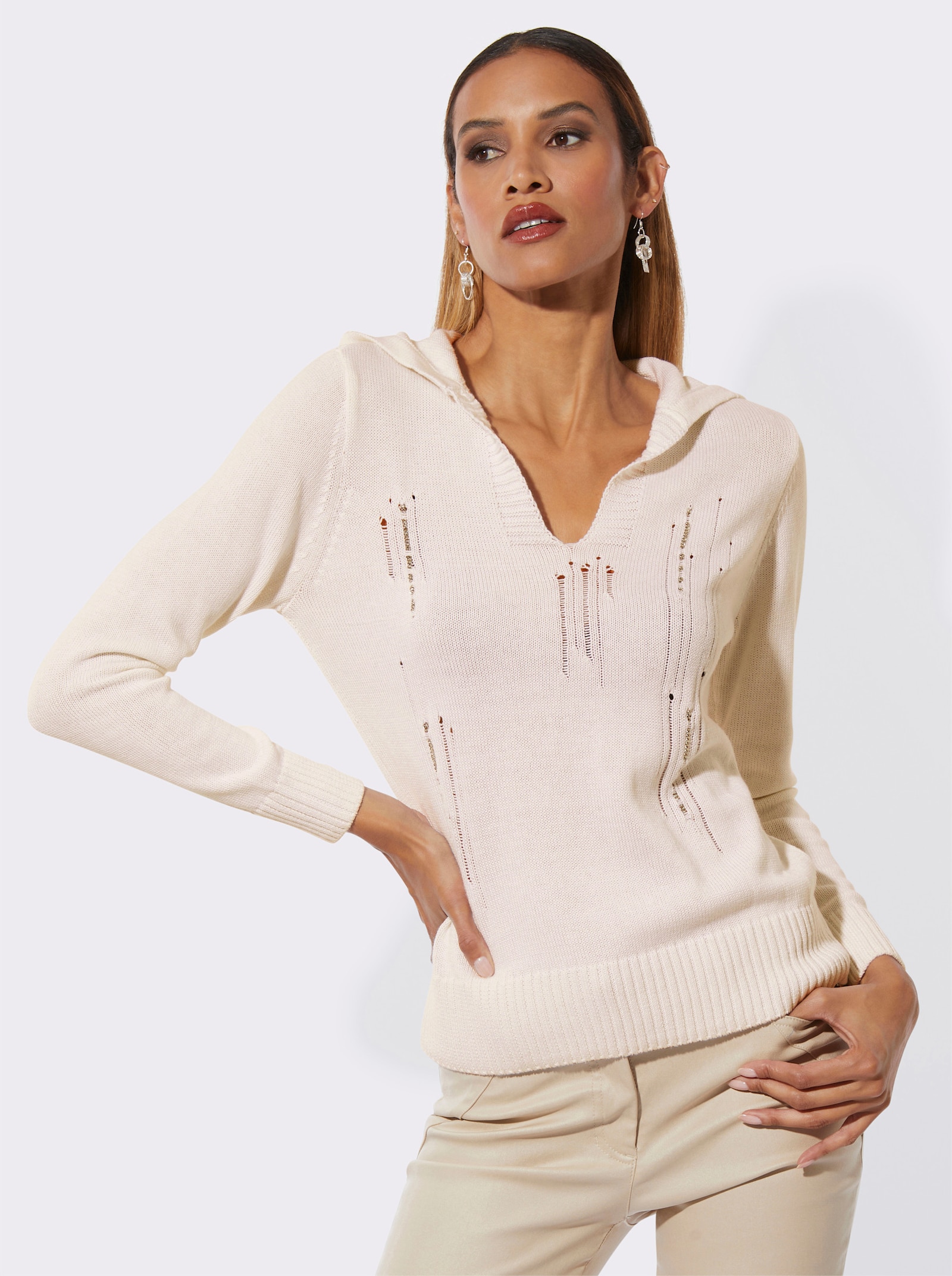  Pullover met capuchon en versiering van decoratieve ketting - ecru
