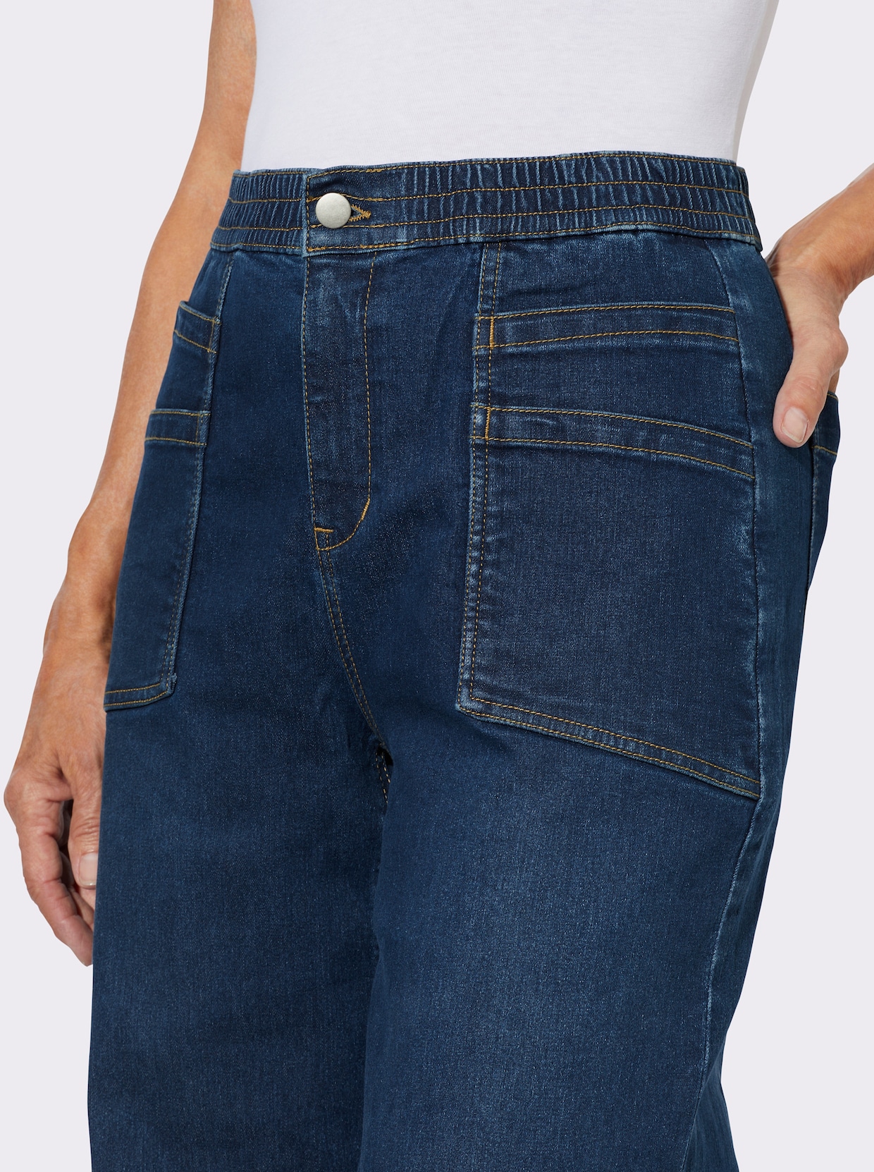 Jeans mit weit geschnittenen Beinen - blue-stone-washed