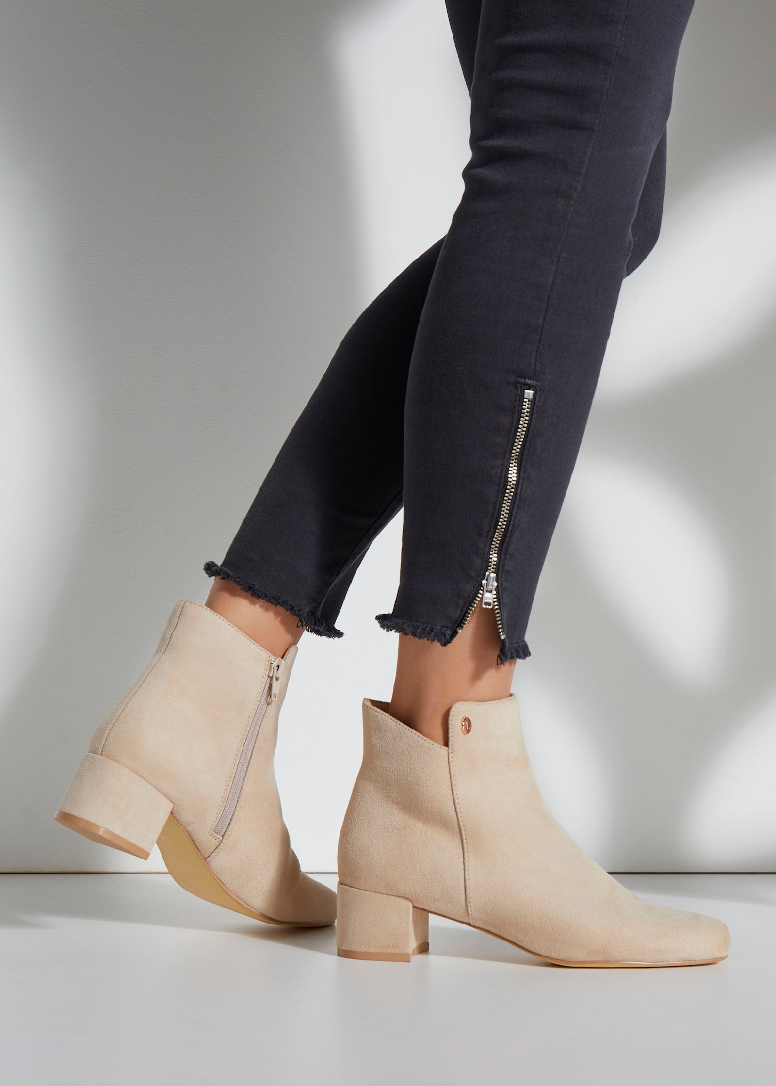 LASCANA Stiefelette - beige
