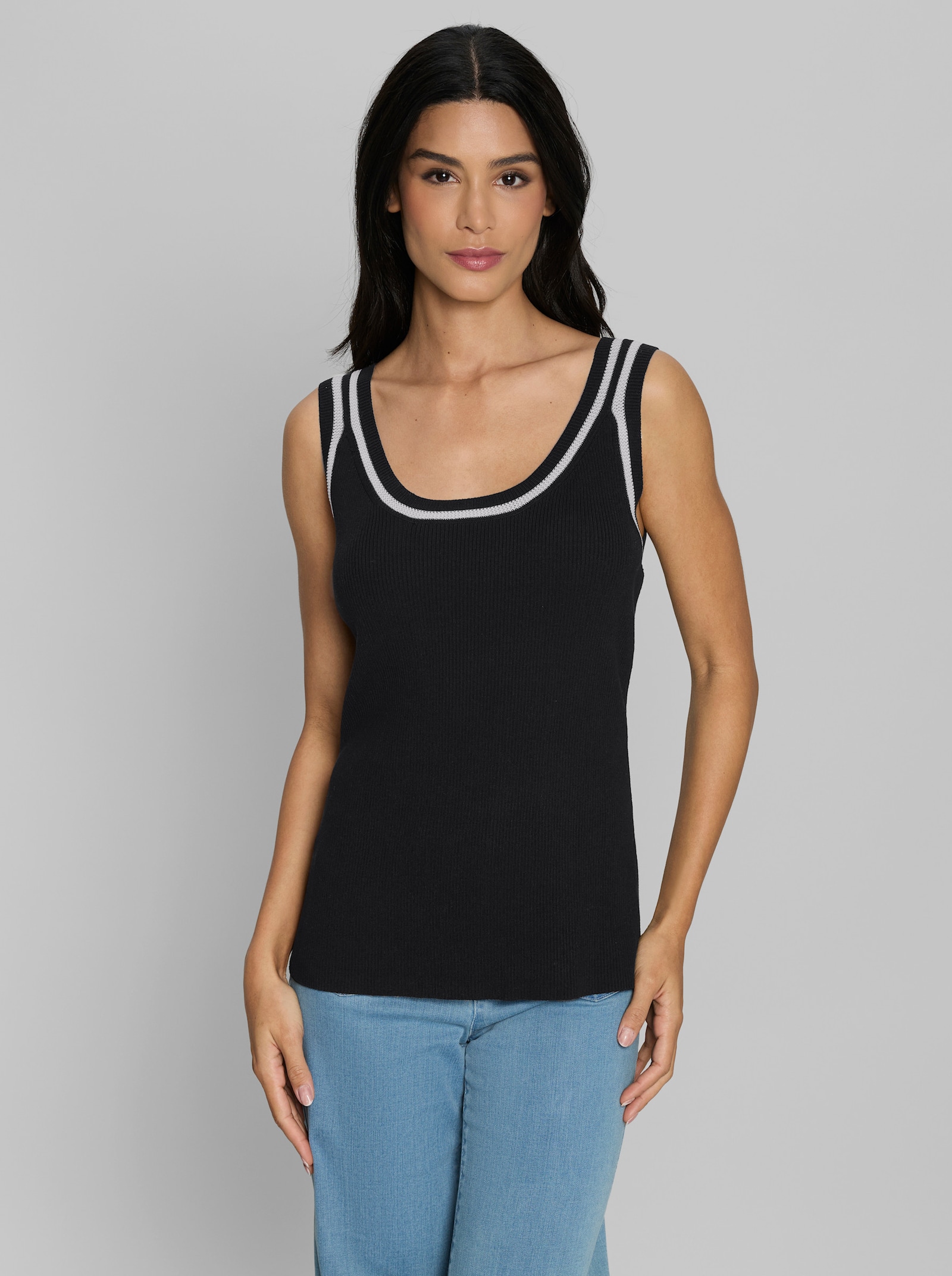 heine Stricktop mit Kontrast-Details - schwarz