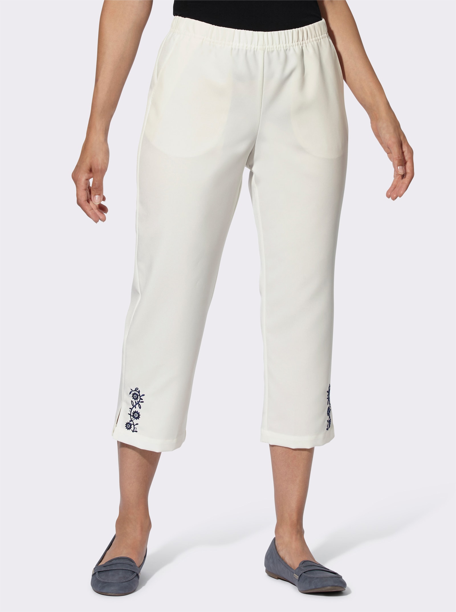 Caprihose mit Blumenstickerei am Beinabschluss - ecru