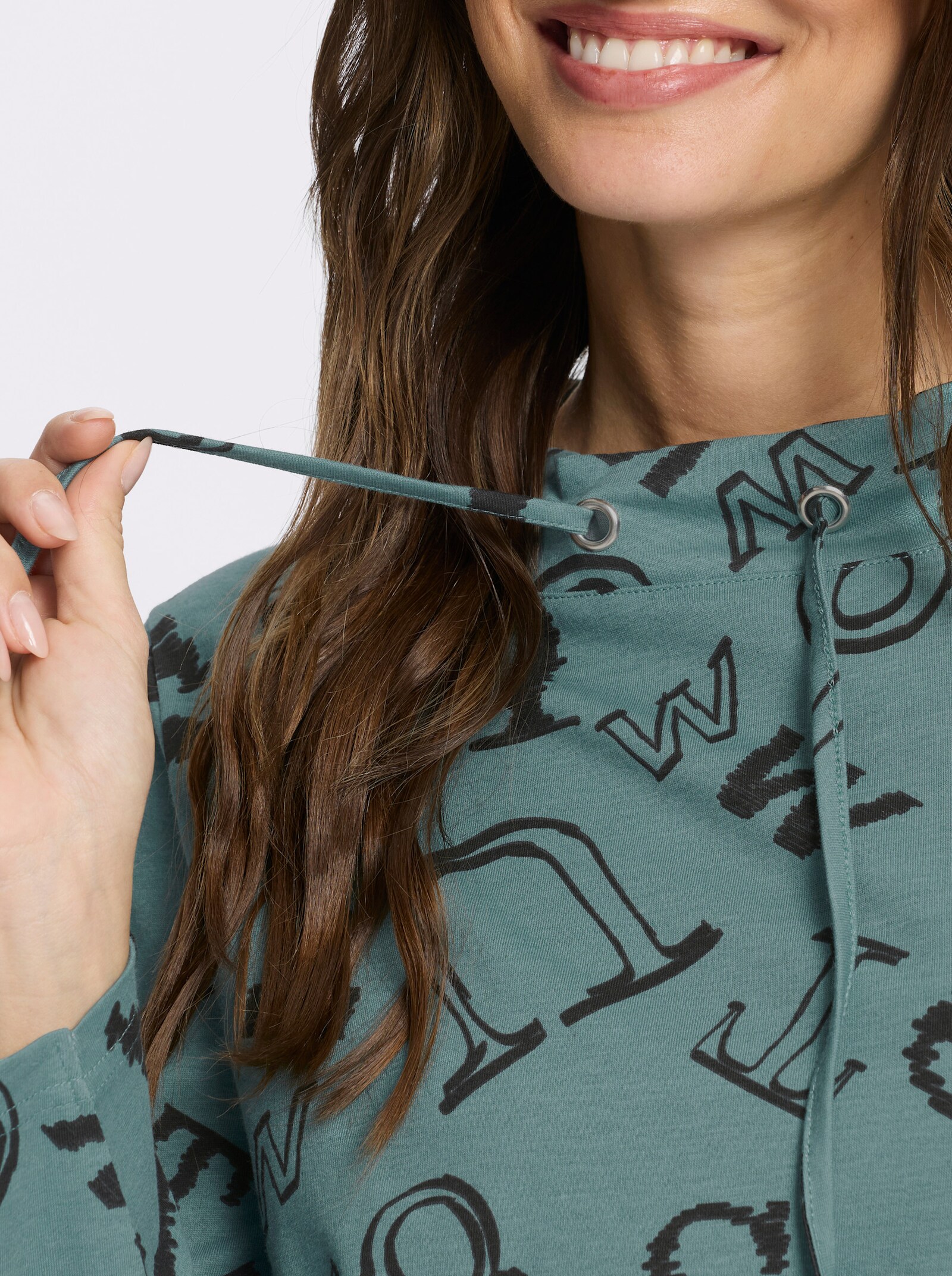 Stehkragenshirt mit Lettering-Print - jade-schwarz-bedruckt