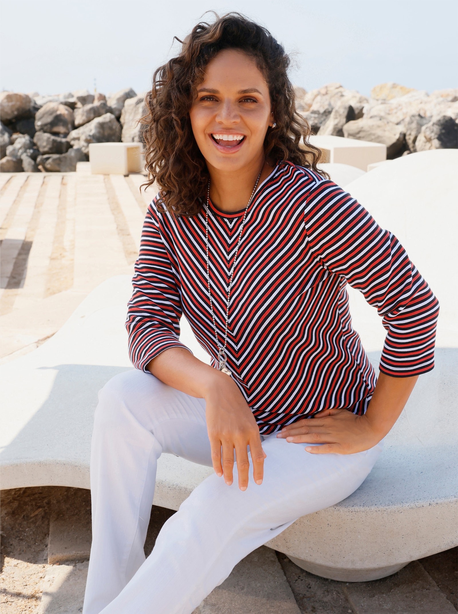 Shirt met ronde hals en jacquard-streeppatroon - aardbei/wit gedessineerd