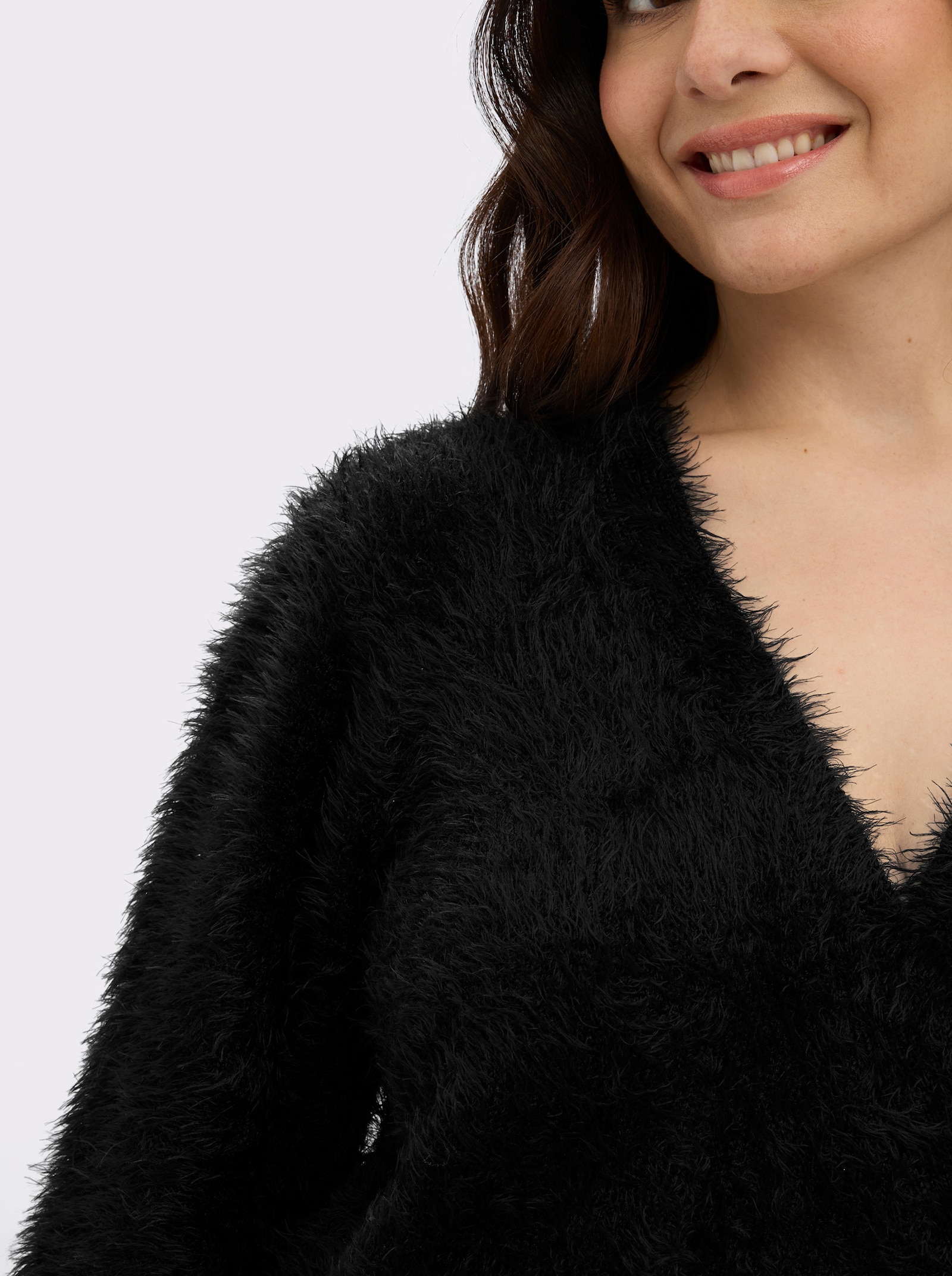 sheego Wickelpullover mit Flauschgarn - schwarz
