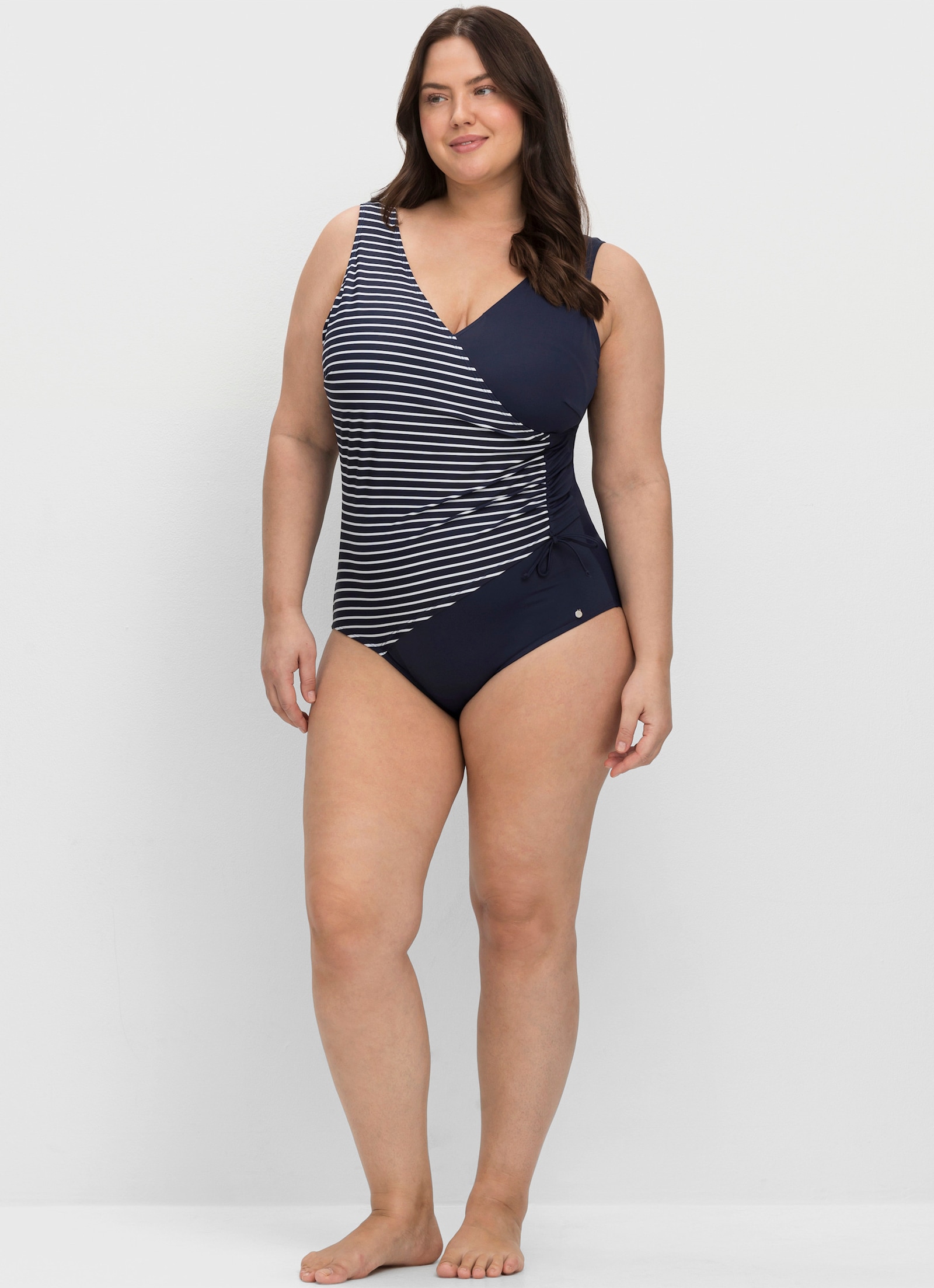 sheego Badeanzug in Wickeloptik - marine