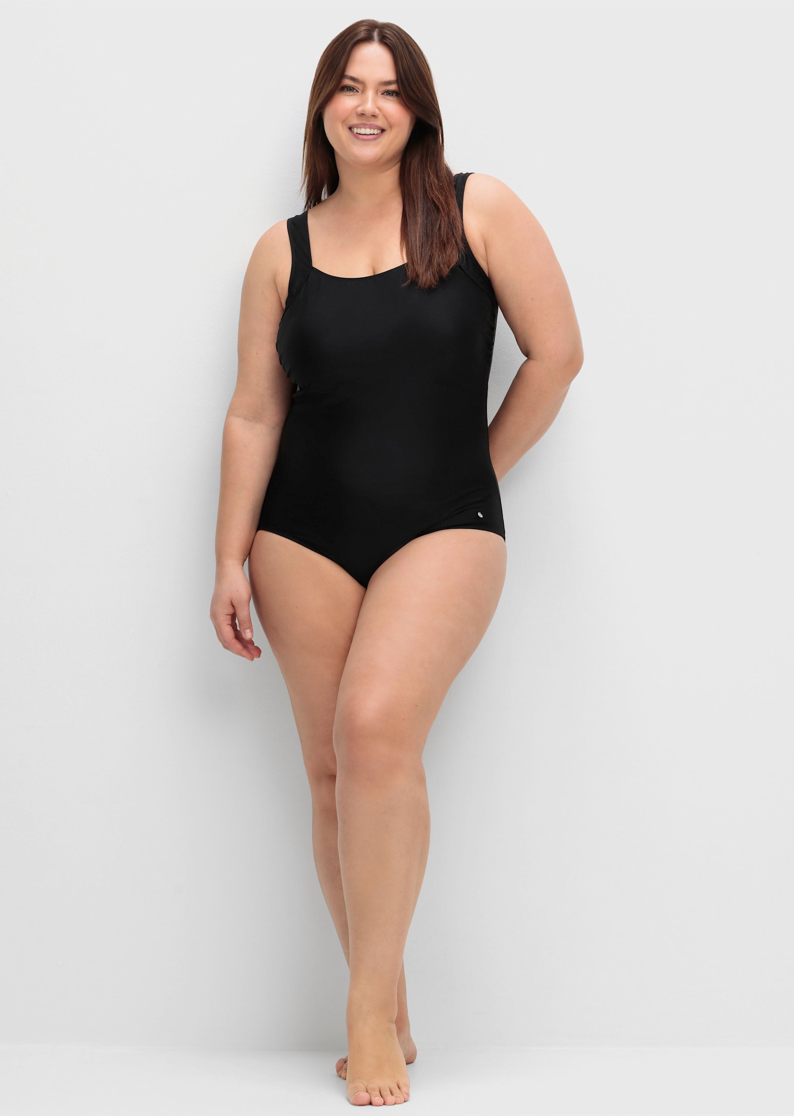 sheego Badeanzug mit Shaping-Effekt - schwarz