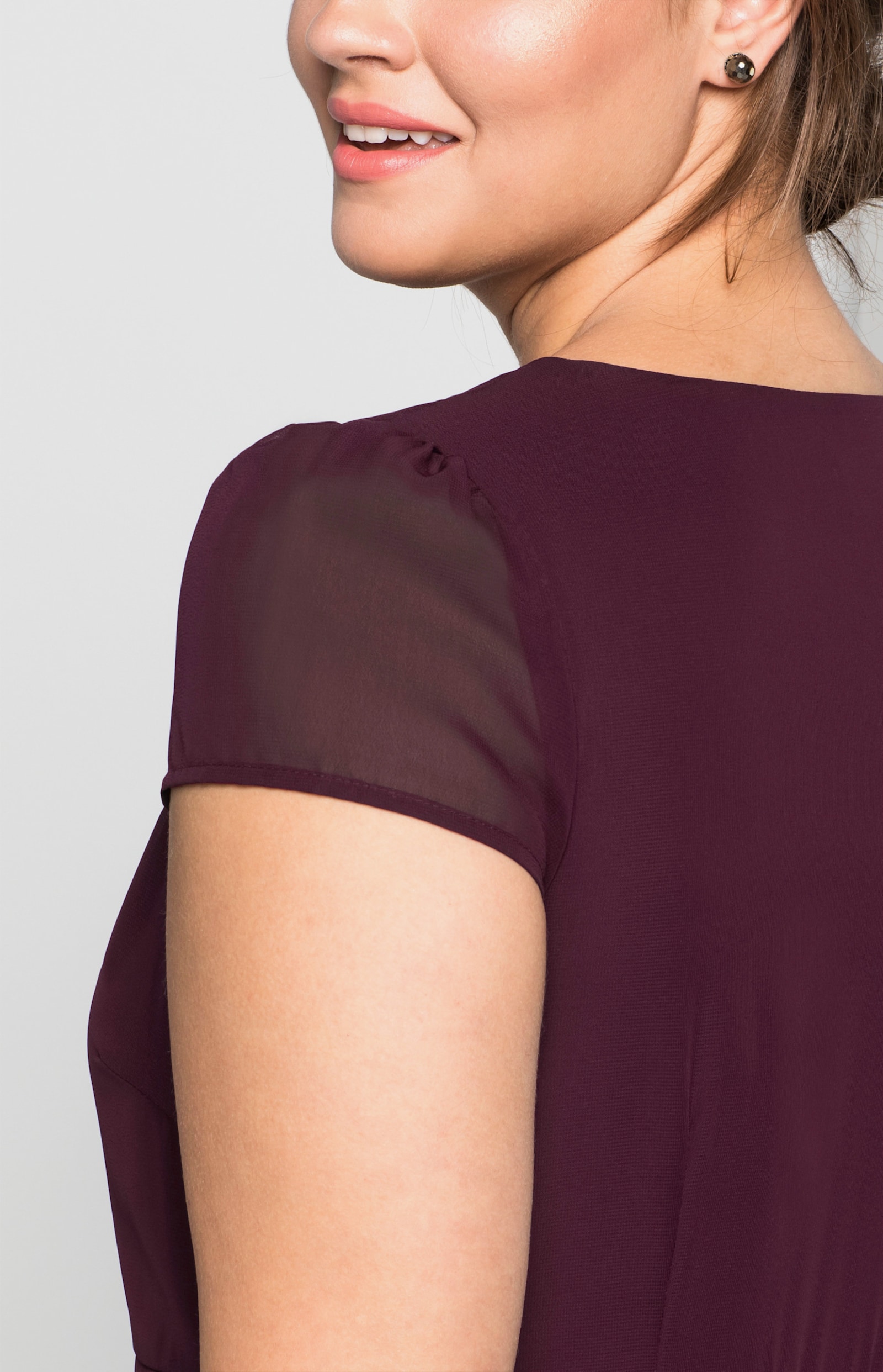 sheego Abendkleid mit Flügelärmeln - aubergine