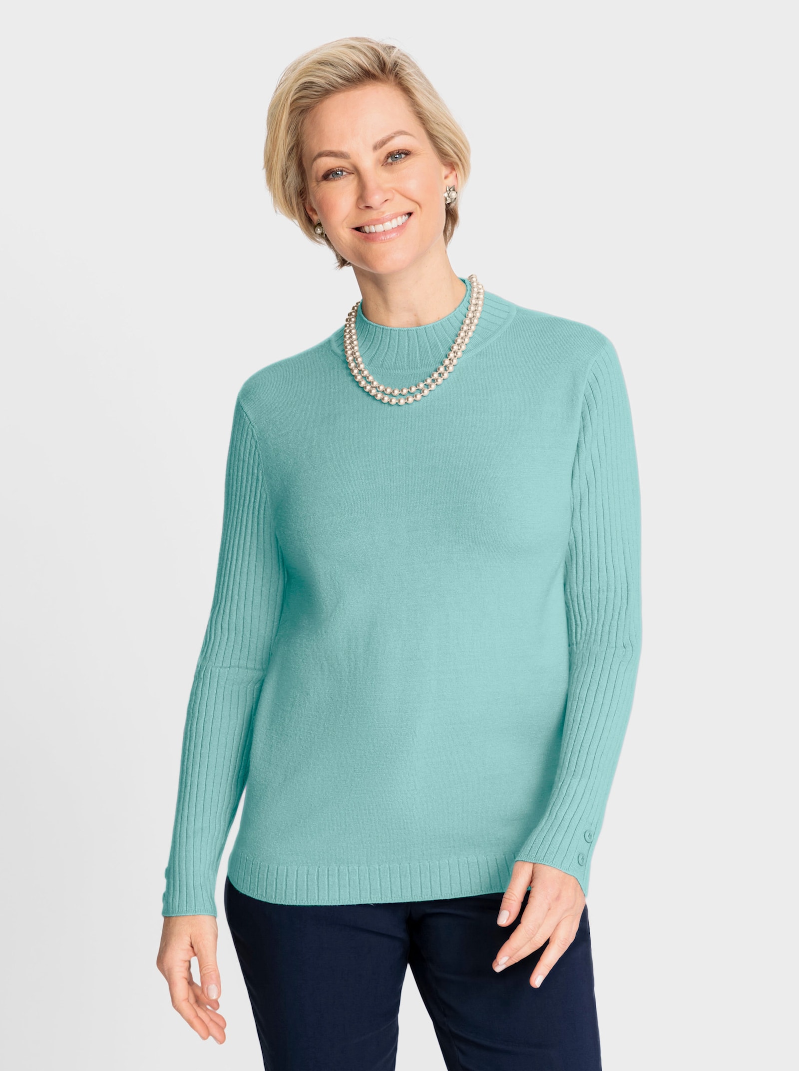 Stehkragenpullover mit Zierknöpfen - mint