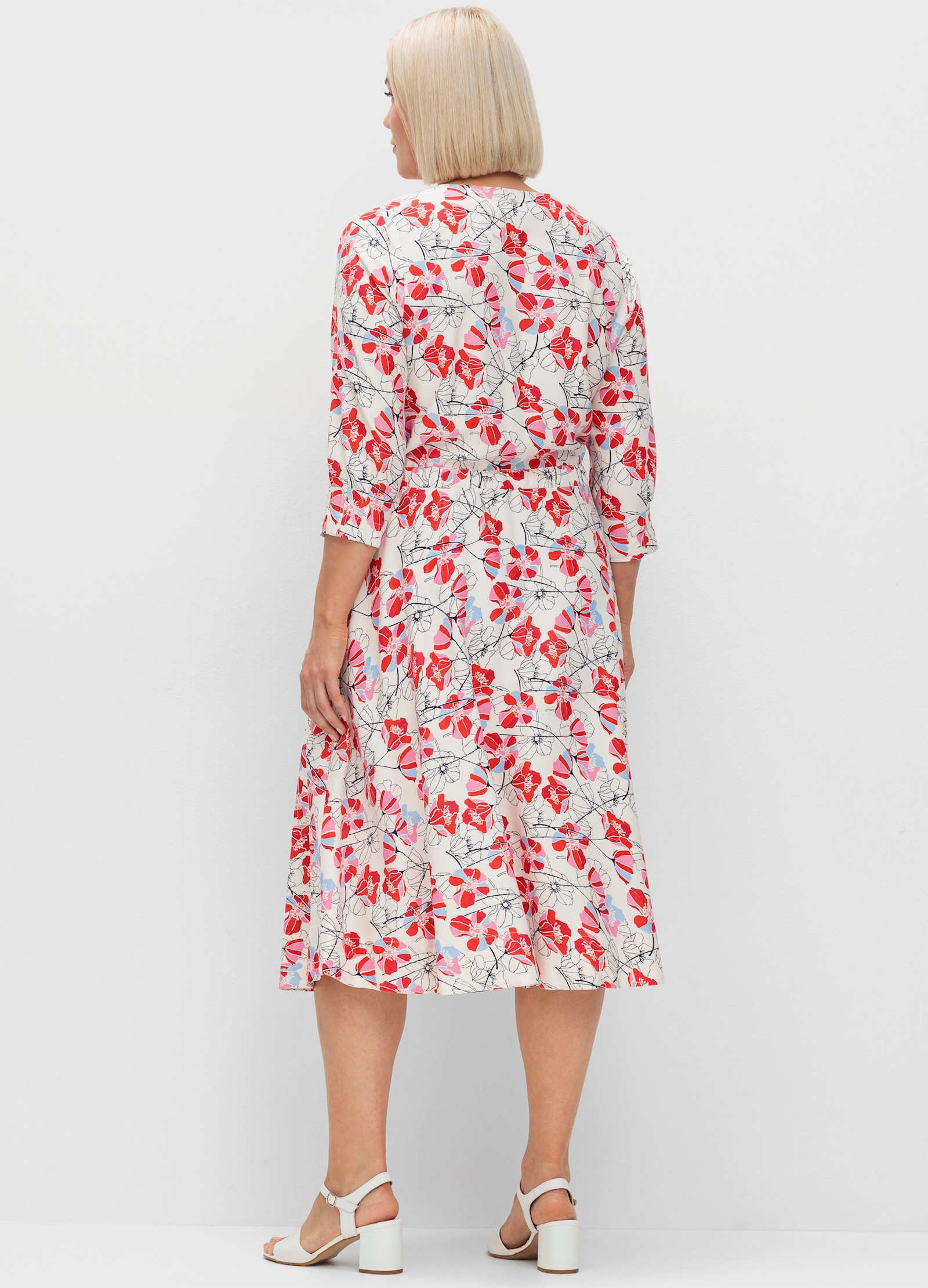 sheego Blumenkleid mit Bindeband - rosé-gemustert