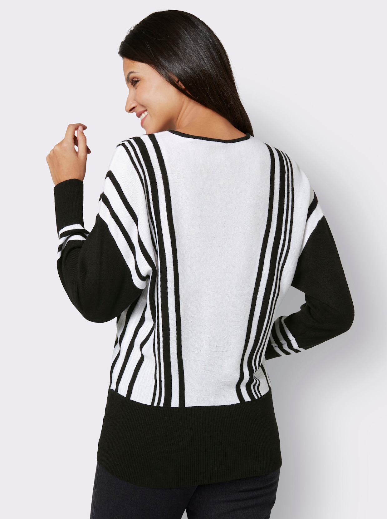 V-Ausschnitt-Pullover - weiß-schwarz-gestreift