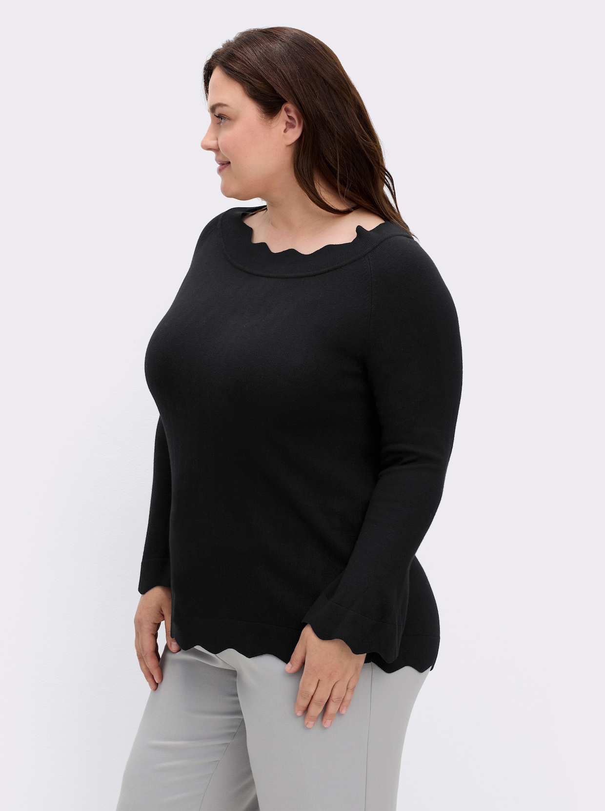 Strickpullover mit Wellenkanten - schwarz
