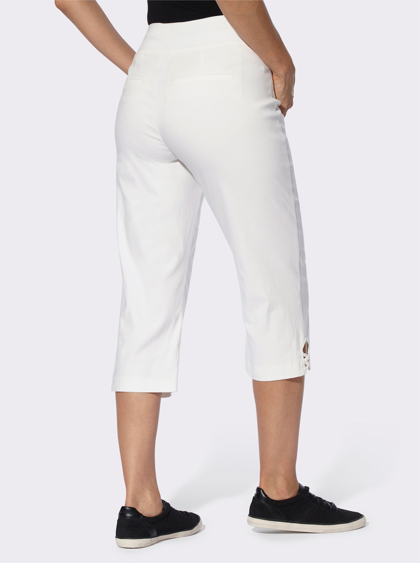 Capribroek met bandjesversiering - ecru