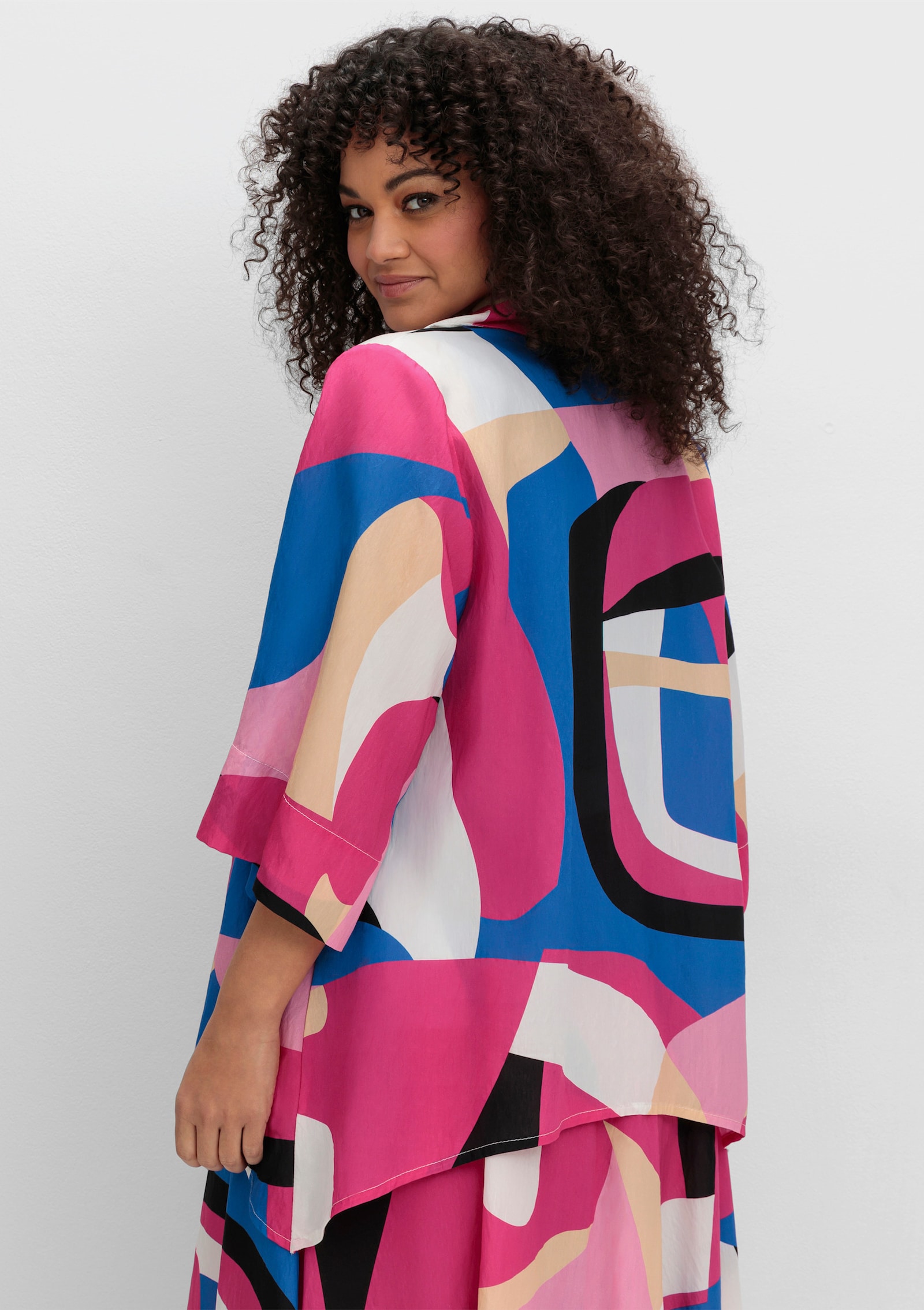 sheego Blusenjacke mit Grafikprint, verschlusslos - pink gemustert