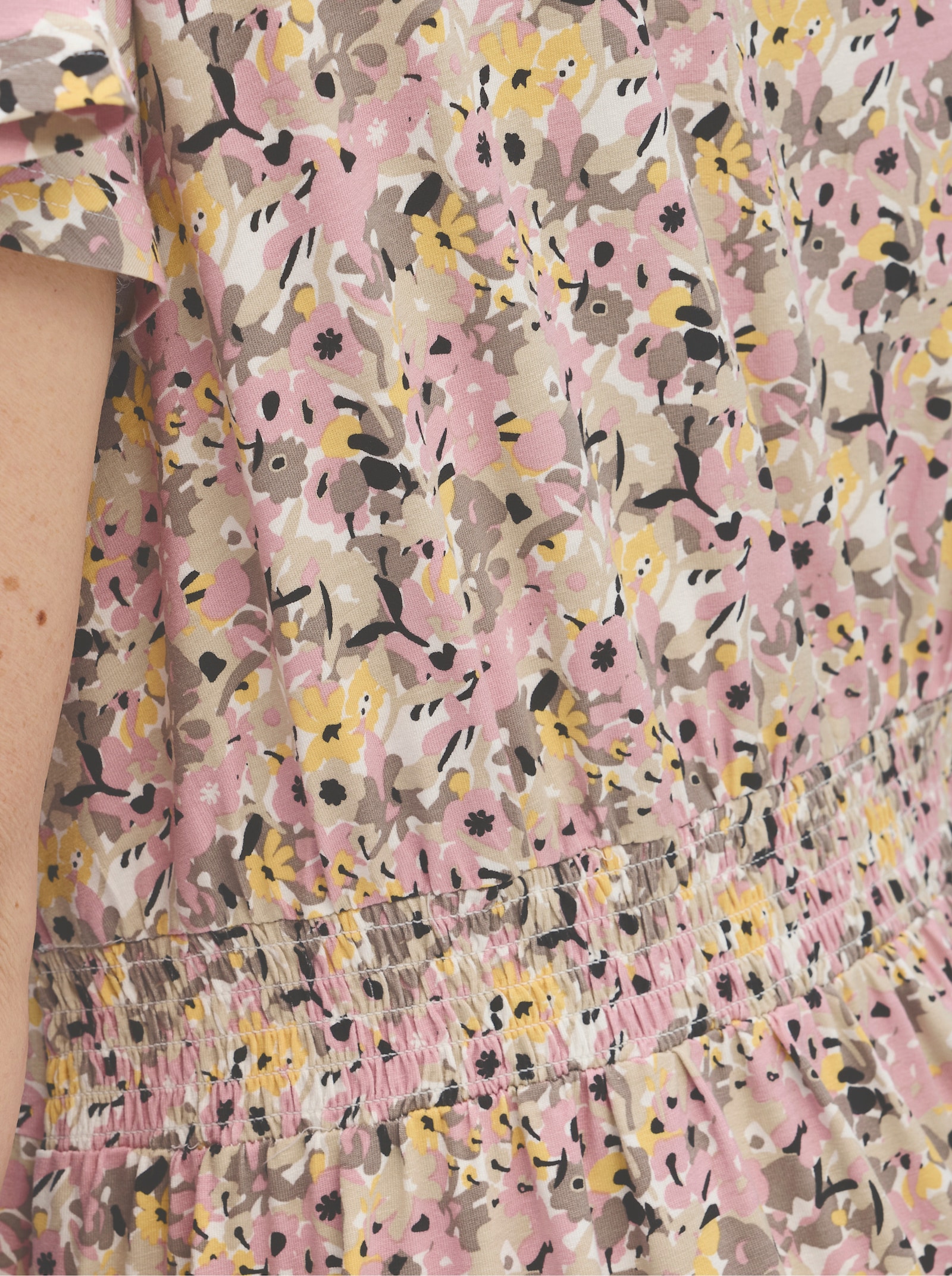  Jerseykleid mit Flügelärmeln - hortensie-gelb-bedruckt