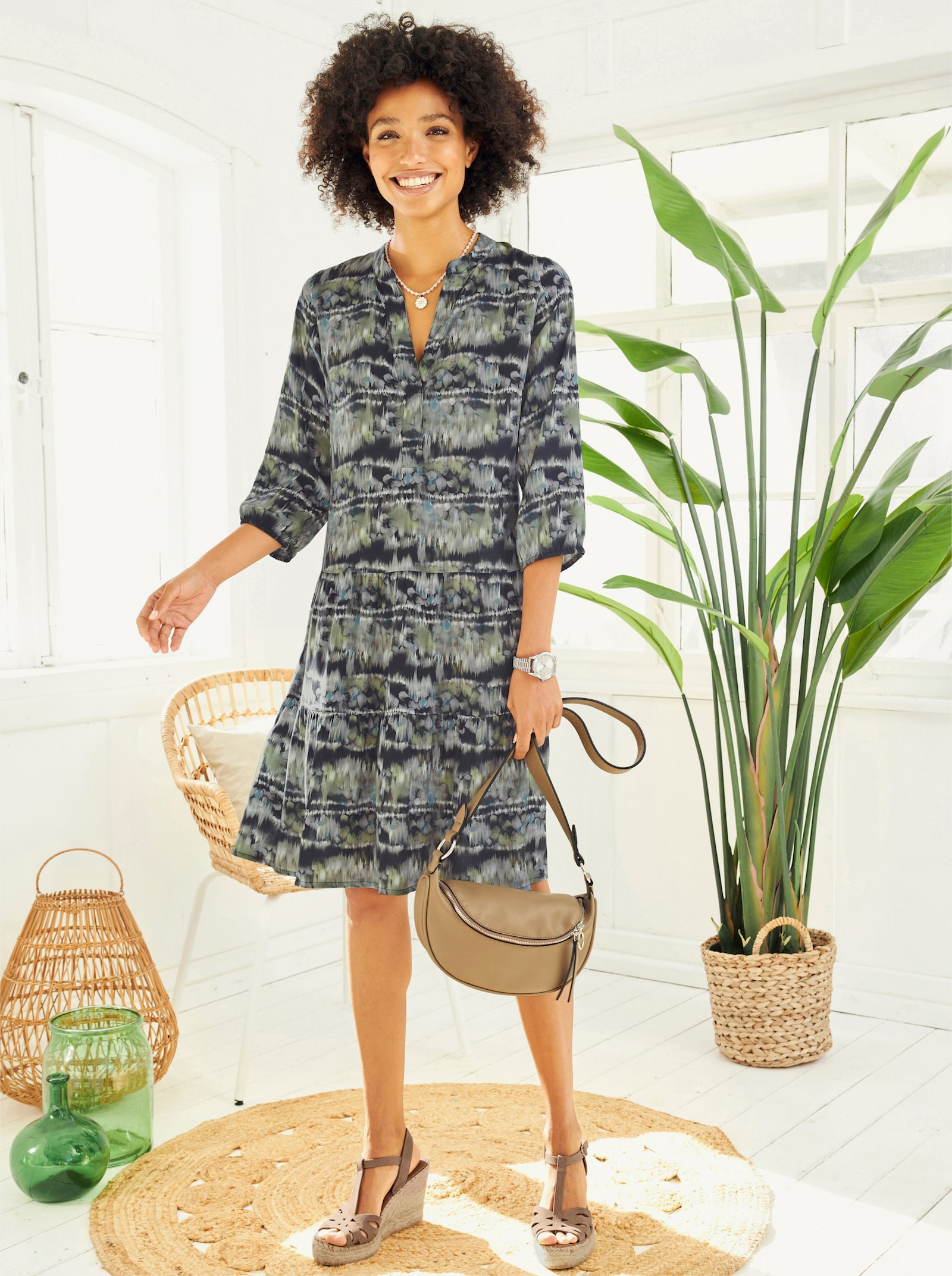 heine Druckkleid mit elastischen Bündchen - schilf-jade-bedruckt