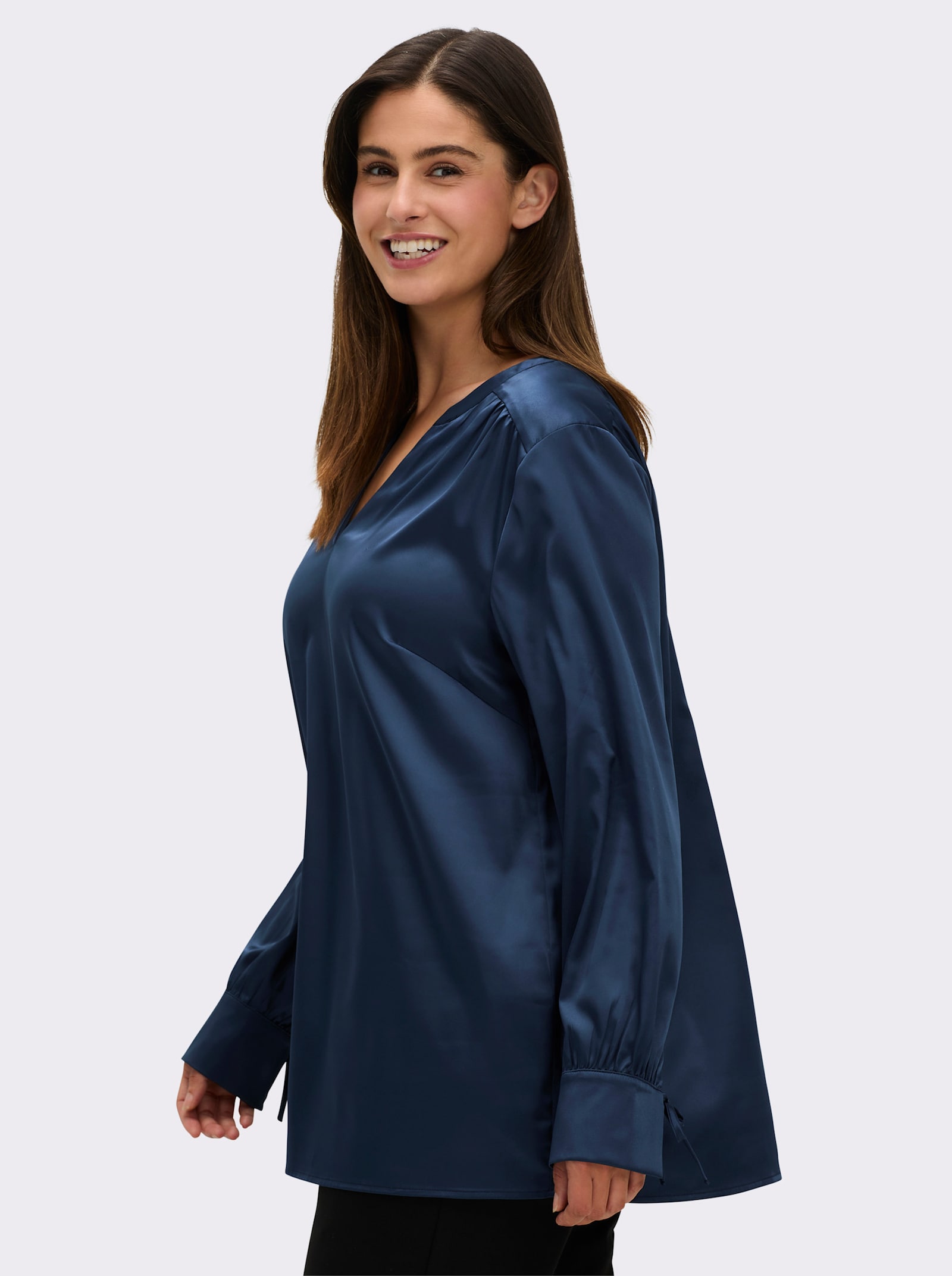 sheego Tunika aus Satin, mit Ärmel-Bindebändchen - dunkelblau
