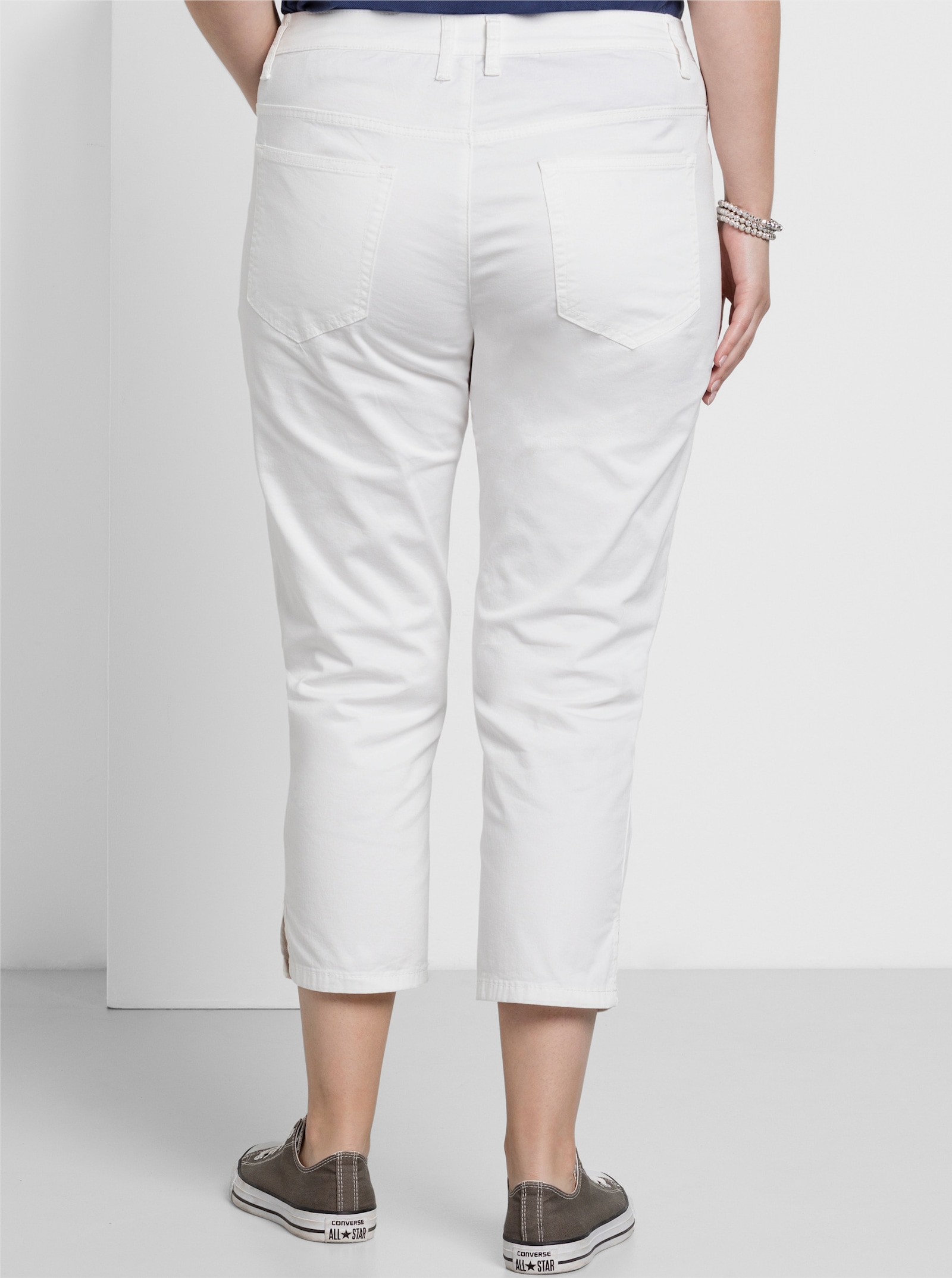 sheego 7/8-Hose in schmaler Form, aus Twill - weiß