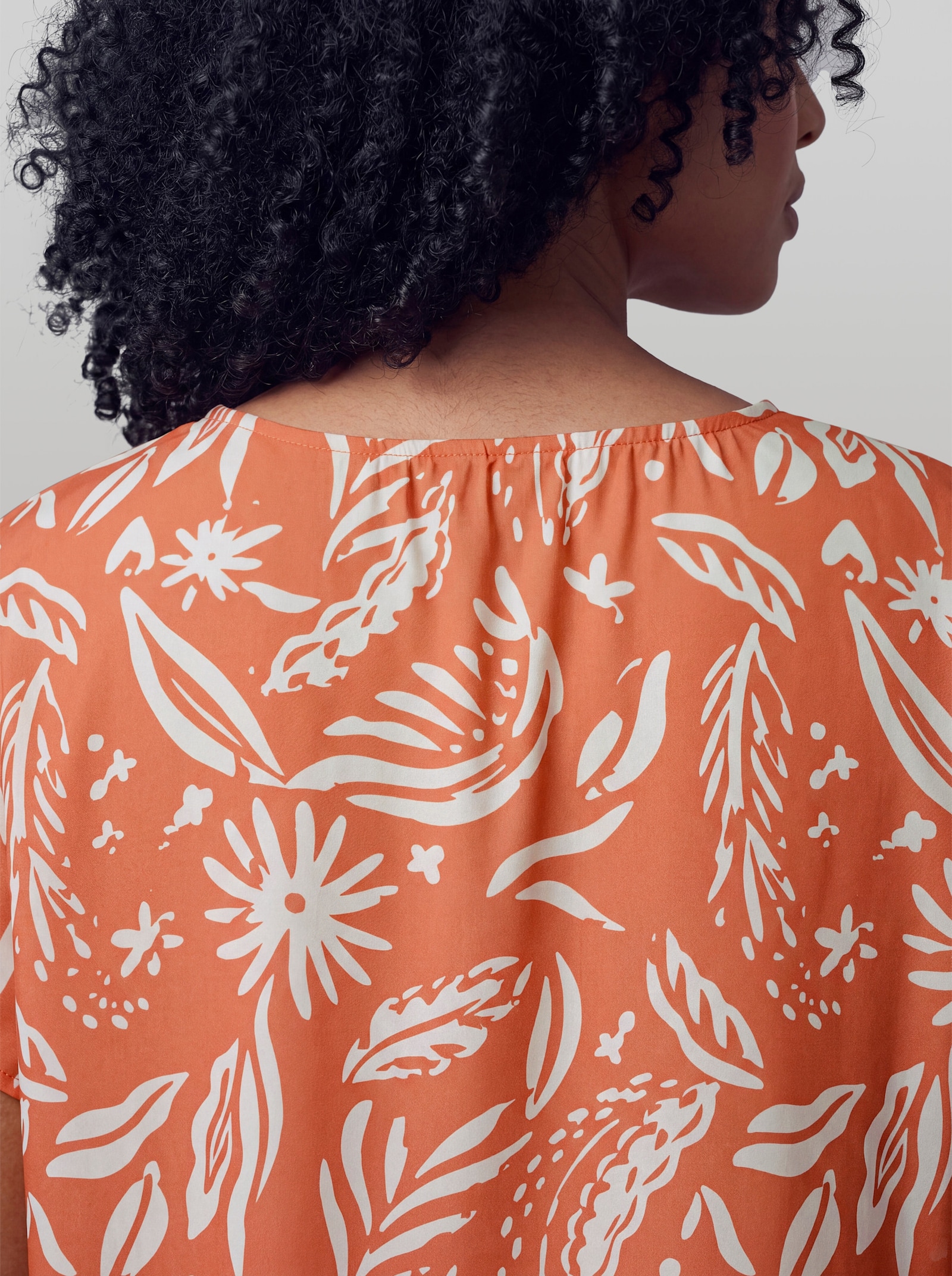 heine Druckbluse mit Floralprint - orange-ecru-bedruckt