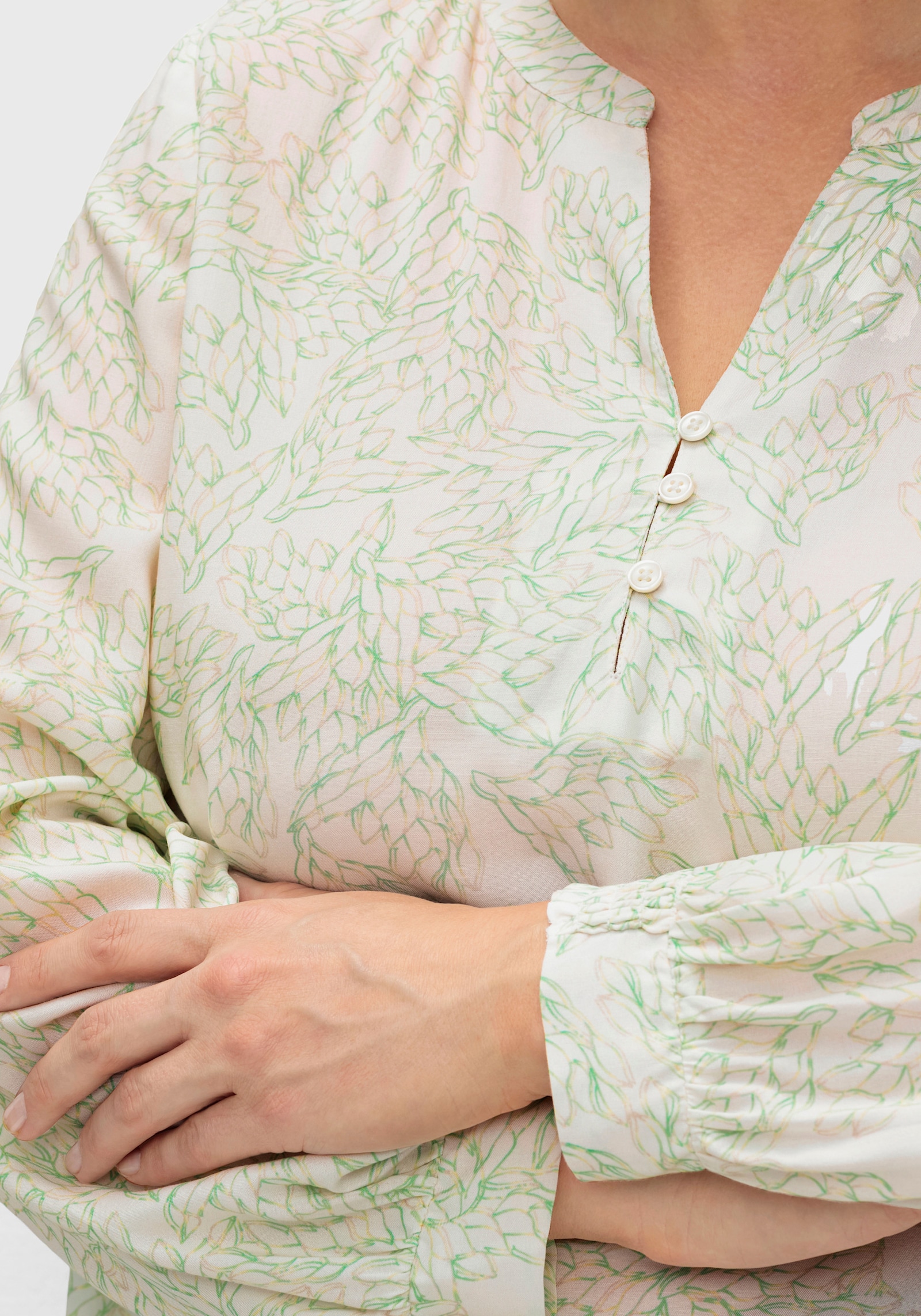 sheego Tunika mit filigranem Blätterprint - champagner-gemustert