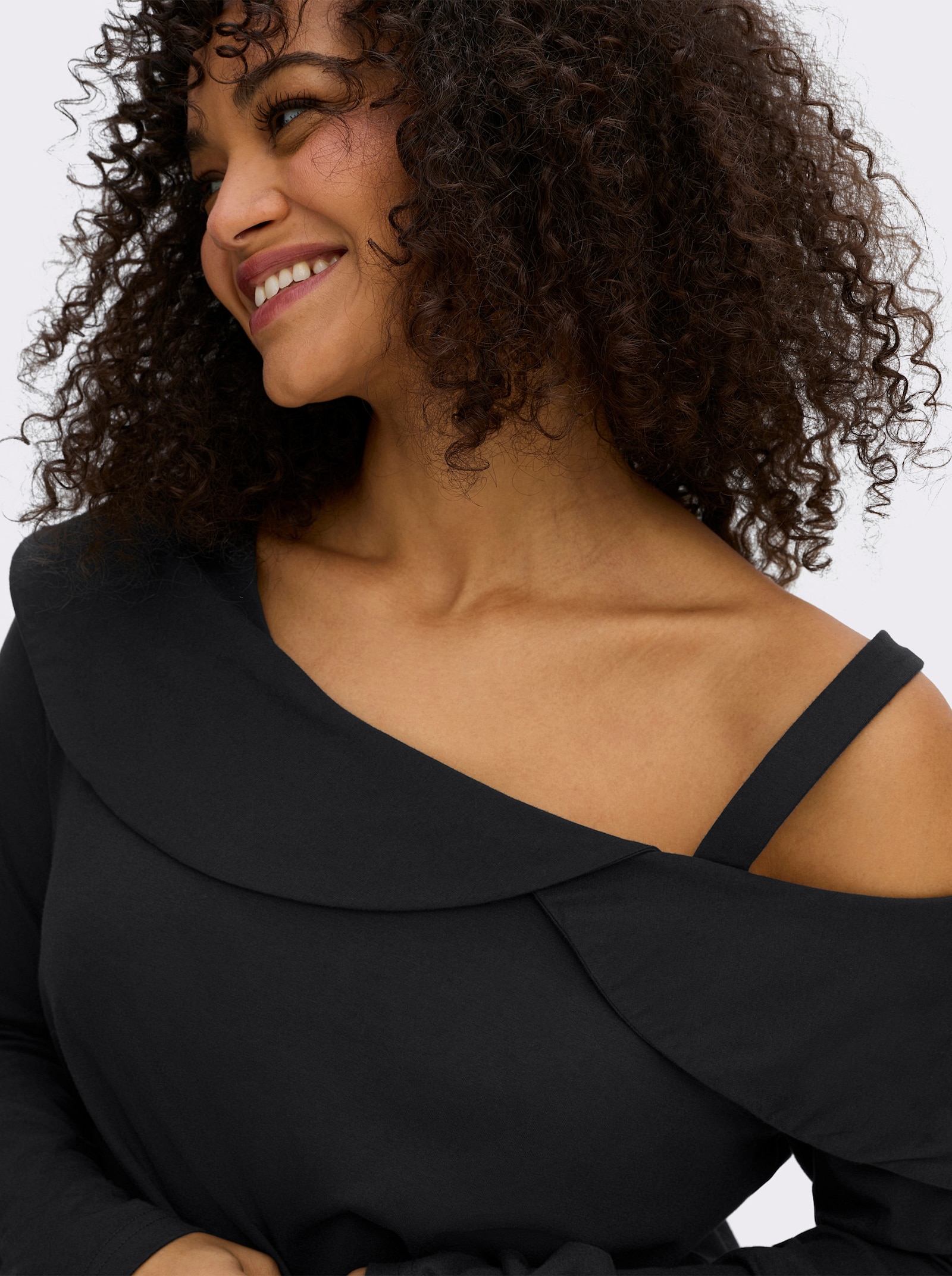 sheego by Joe Browns Langarmshirt in modischer Asymmetrie - schwarz