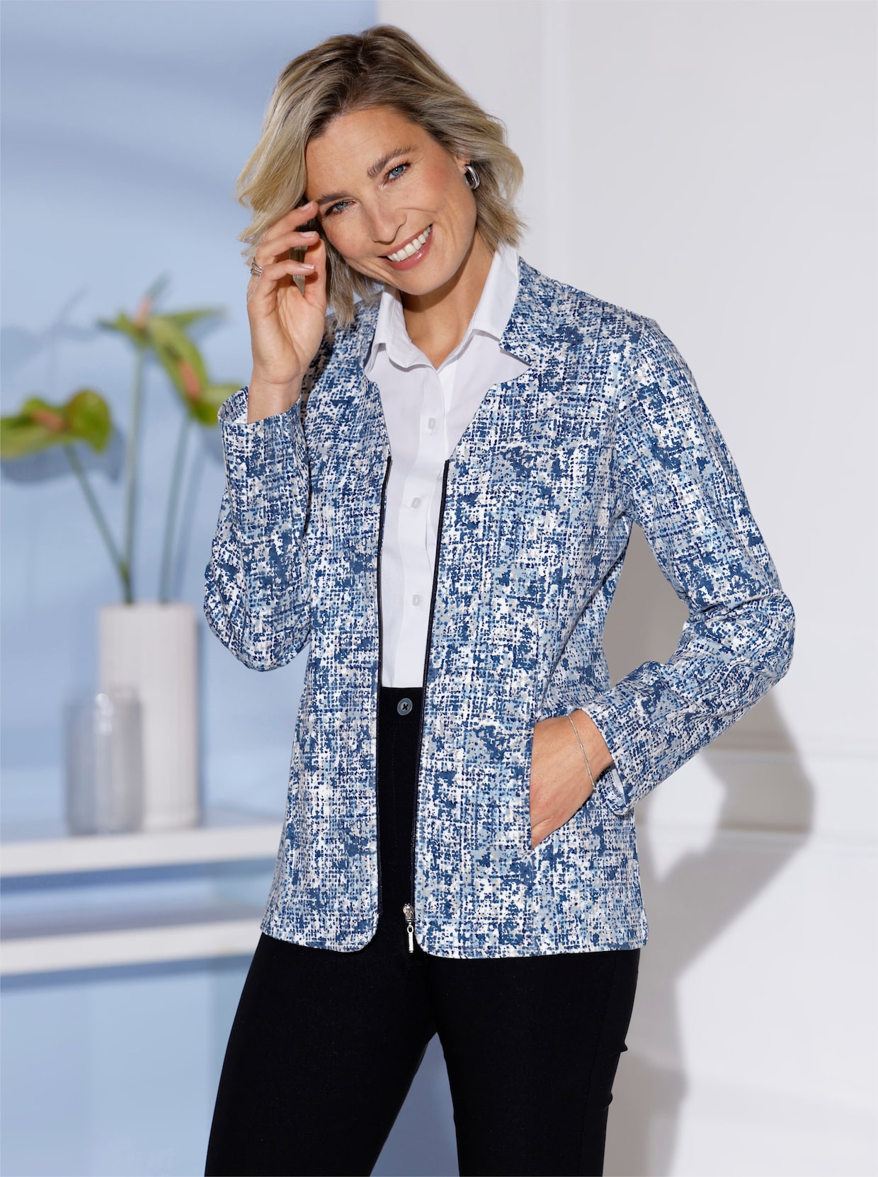 Sweatblazer in Bouclé-Optik - eisblau-marine-gemustert