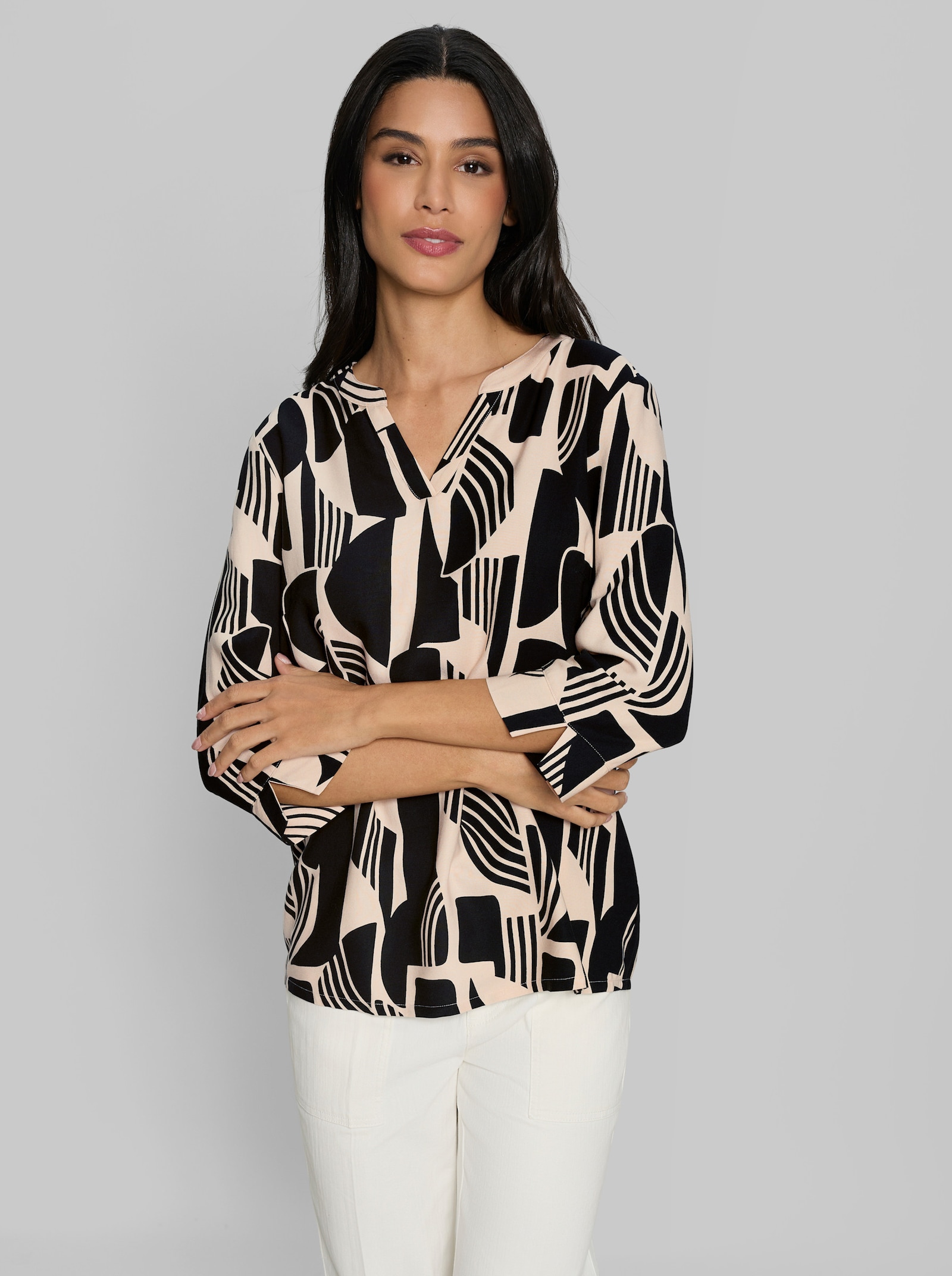 heine Schlupfbluse aus Viskose - schwarz-sand-bedruckt