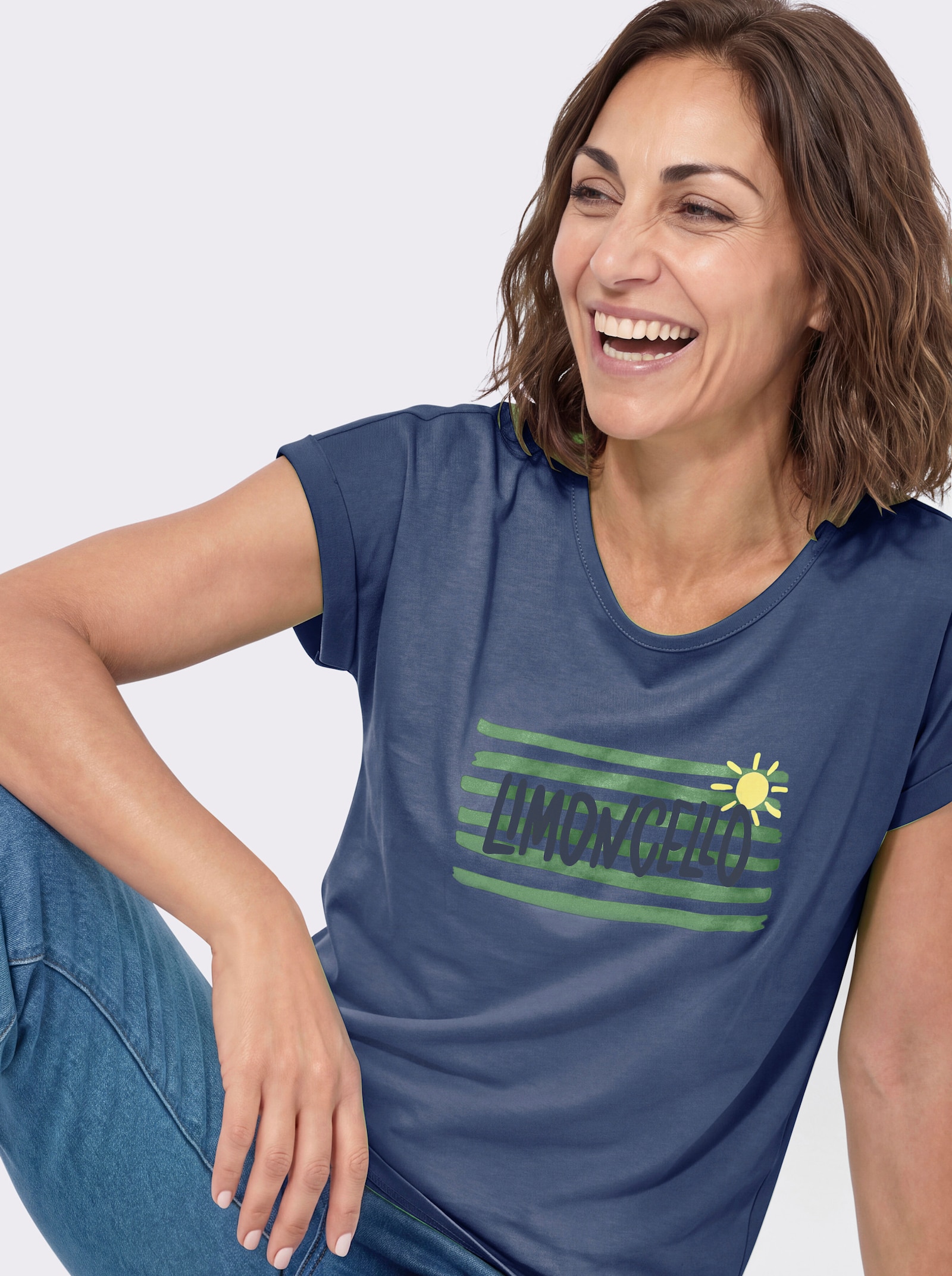 Rundhalsshirt mit platziertem Druck - jeansblau-apfel
