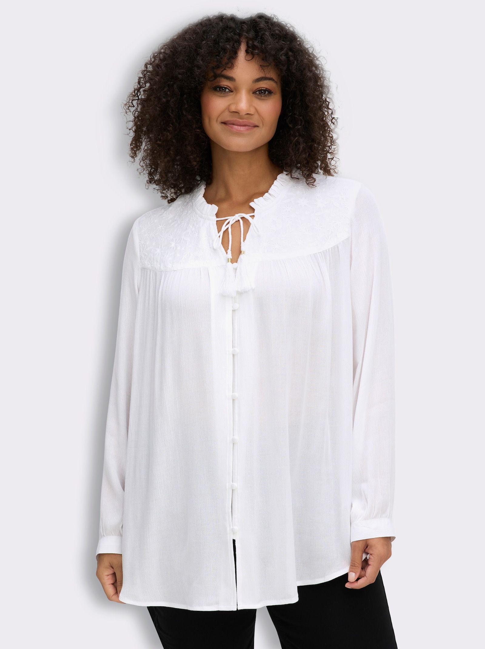 sheego Crinklebluse mit bestickter Passe - ecru