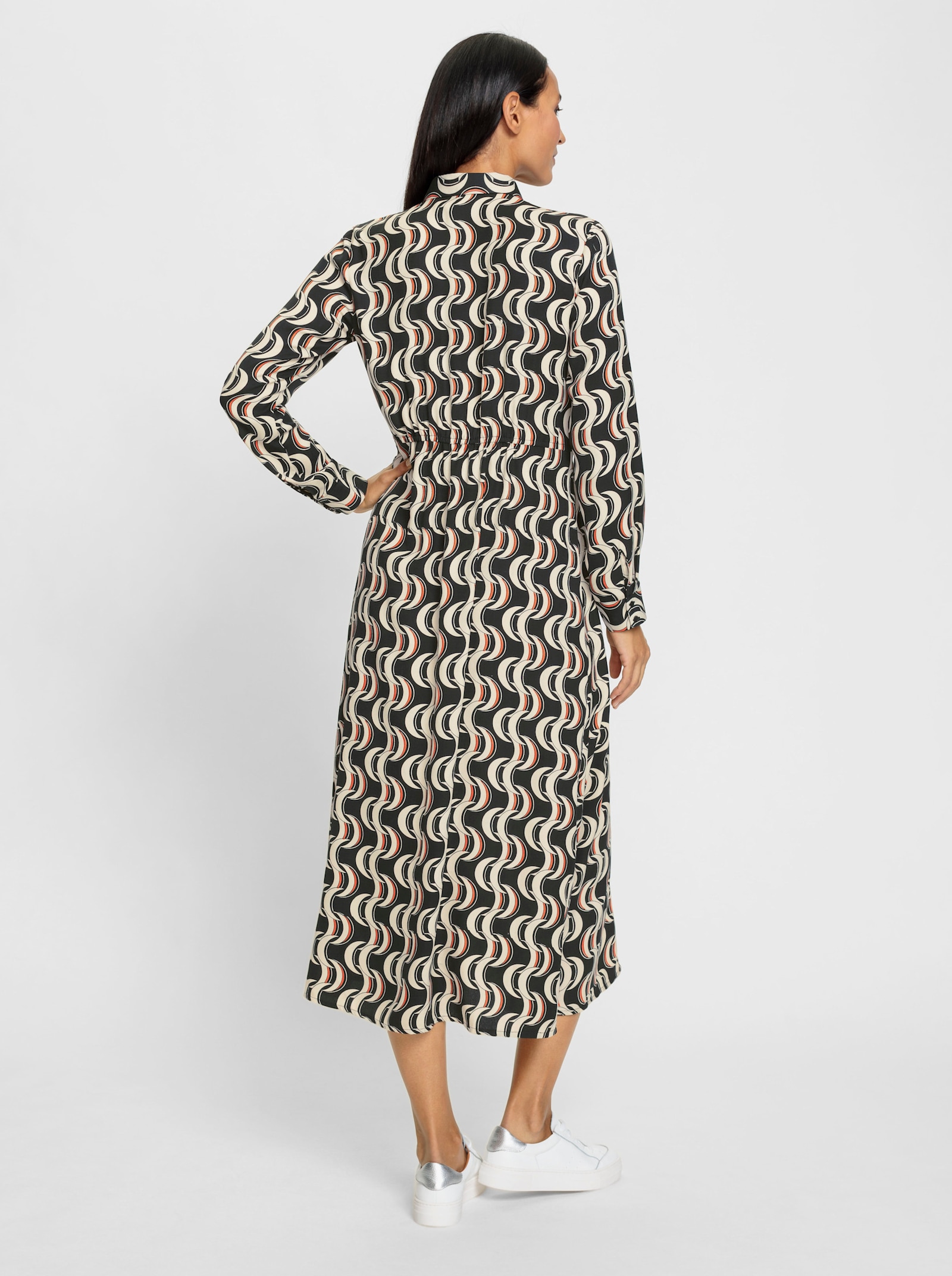 heine Hemdblusenkleid mit Gummizug in der Taille - schwarz-sand-bedruckt