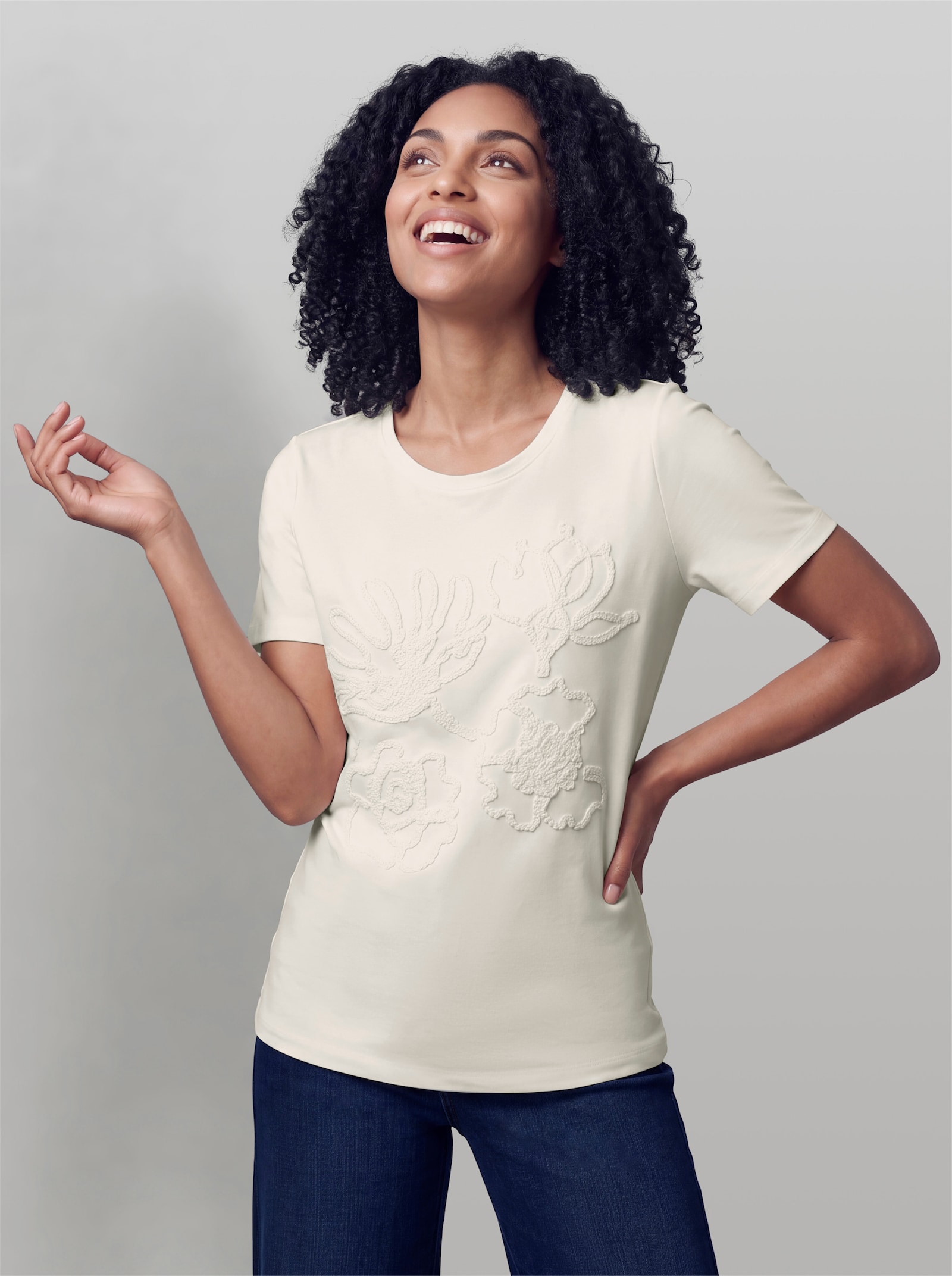 heine Kurzarmshirt mit Blumen-Applikationen - ecru