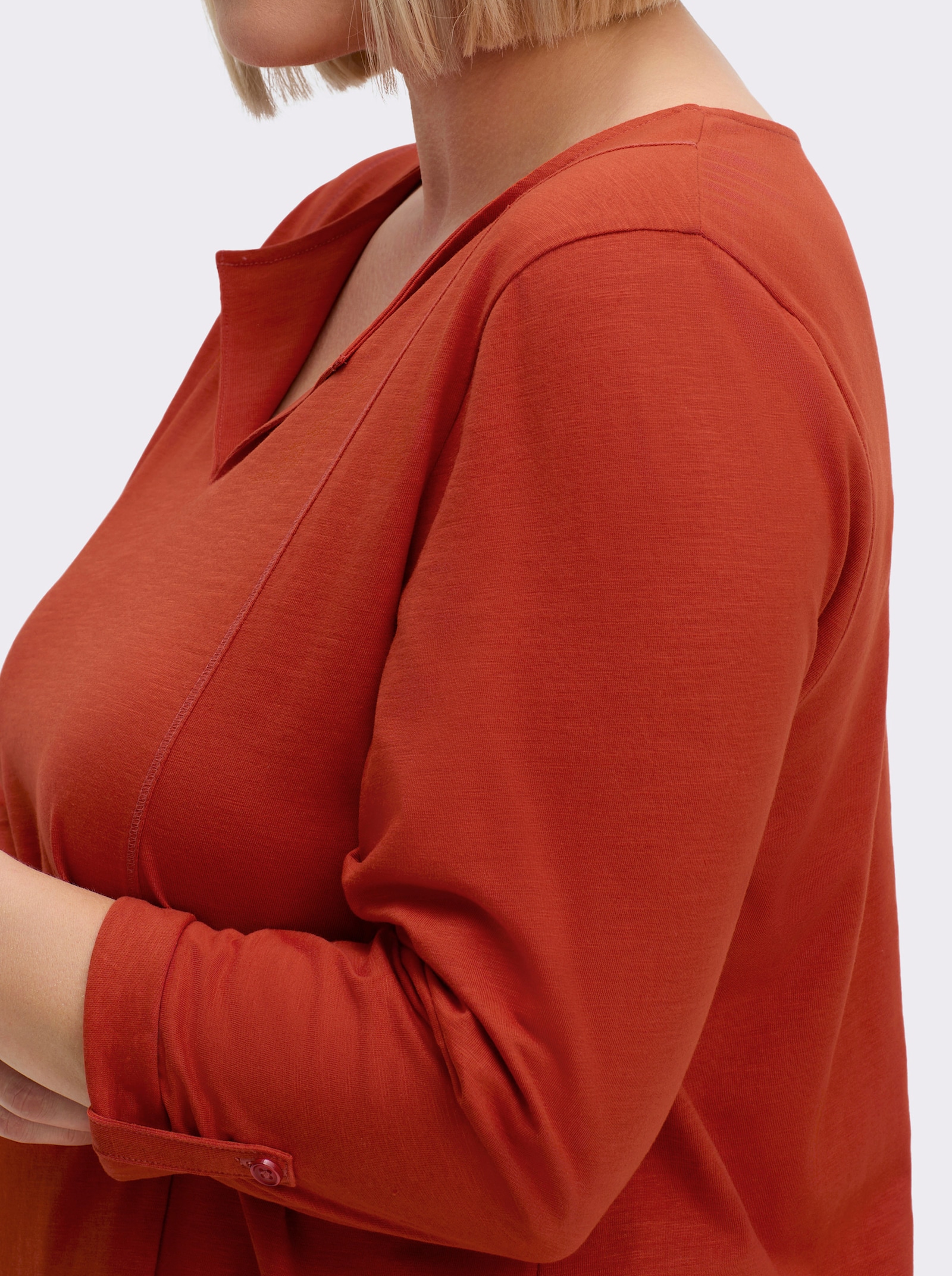 sheego Longshirt mit V-Schlitz und Krempelärmeln - rostrot