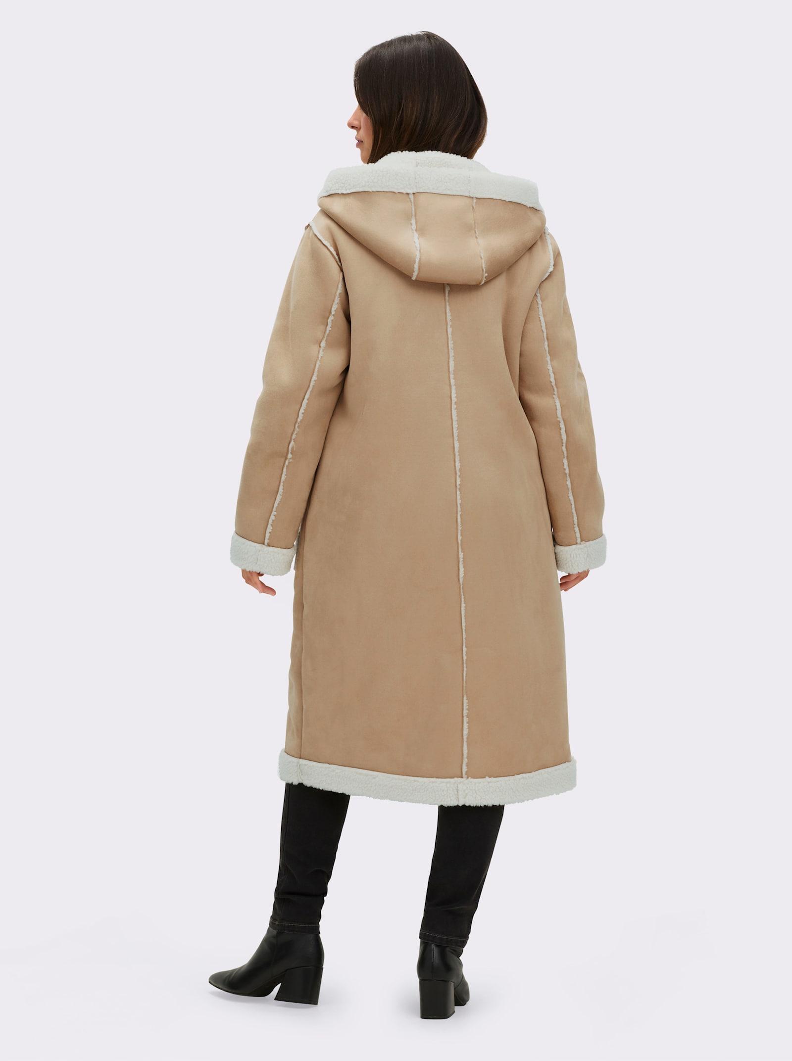 sheego Manteau imitation peau d'agneau avec capuche - couleur chamois