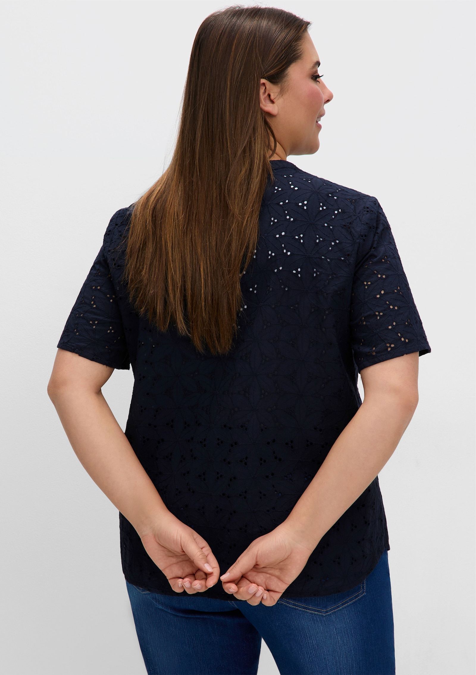 sheego Kurzarmbluse aus Lochspitze - tiefblau